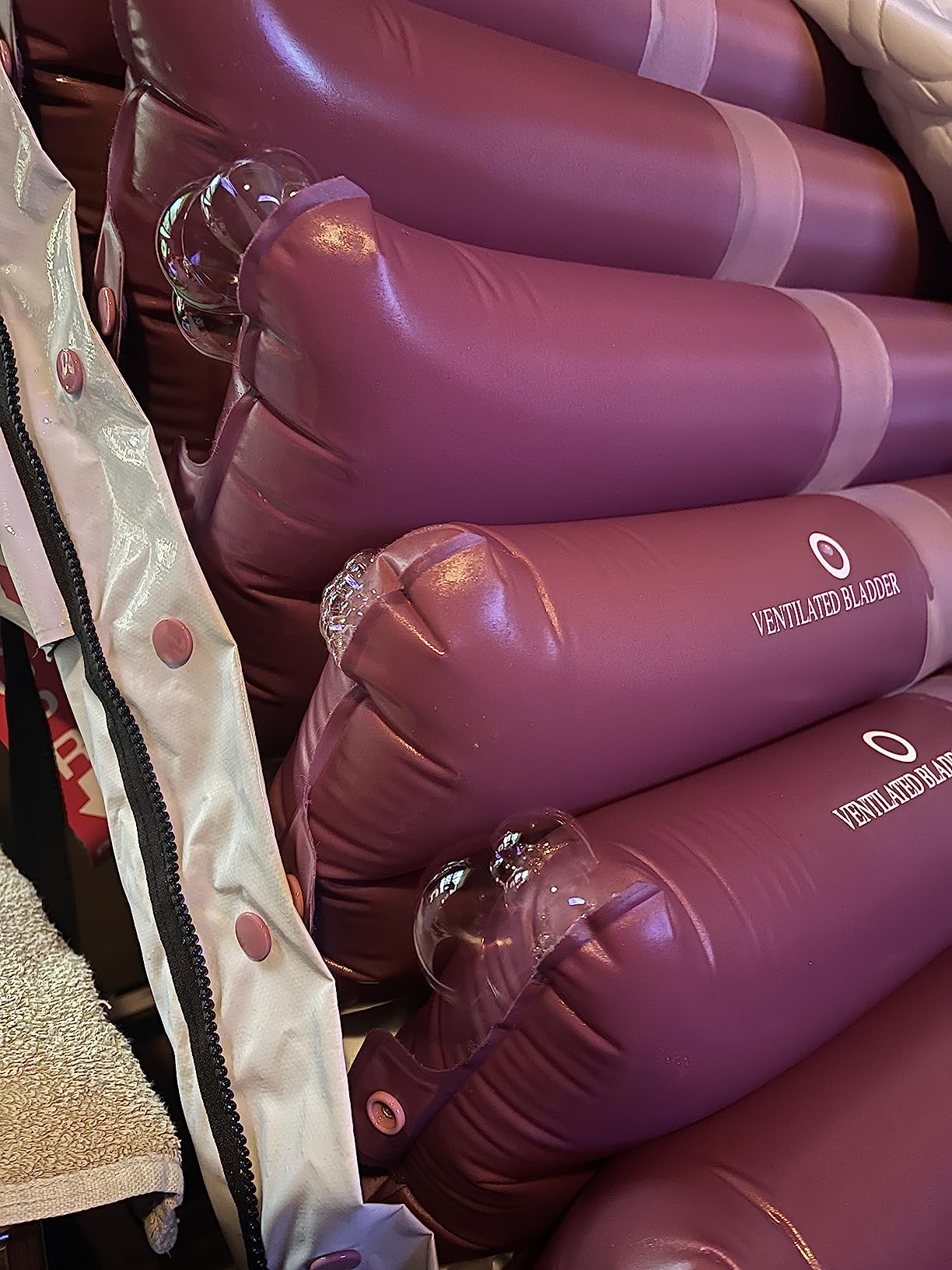 Drive Medical Med-Aire Low Air Loss Mattress Replacement System - Alternating Pressure - Pressure Redistribution Mattress - Moisture Wicking Cover - Home or Facility Use customer photo 2