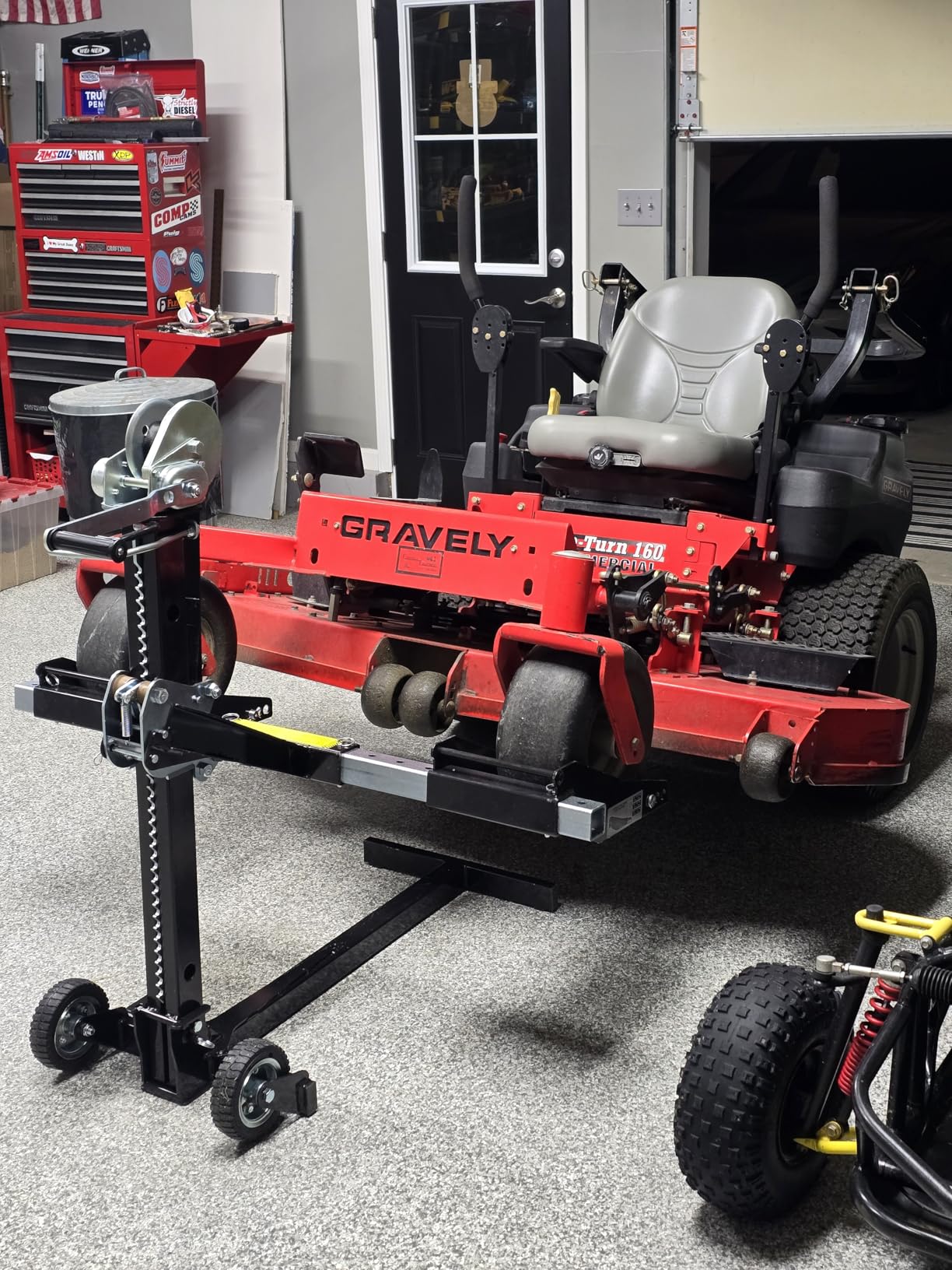 MoJack MJ-PRO 00145 Professional Zero Turn Radius Lawn Mower Lift - 750 Pound Lift Capacity customer photo 2