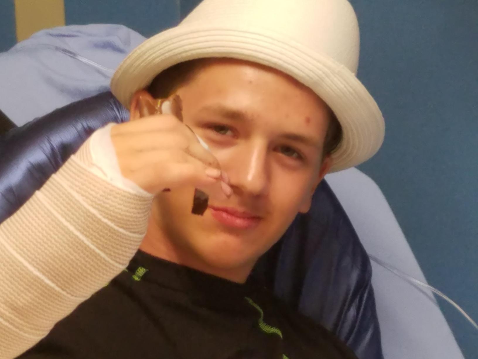 Ever Ready First Aid Israeli Compression Bandage - 6 Inch Tactical Emergency Trauma Dressing for Bleeding Control customer photo 1