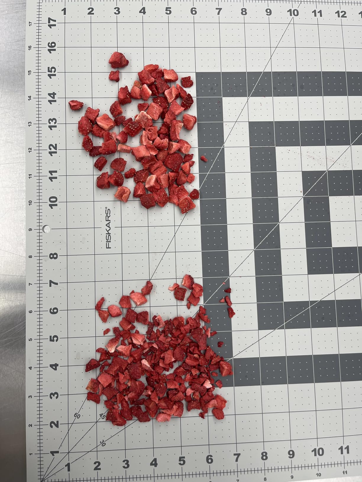 Fiskars Self Healing Cutting Mat for Quilting, Arts and Crafts, 18