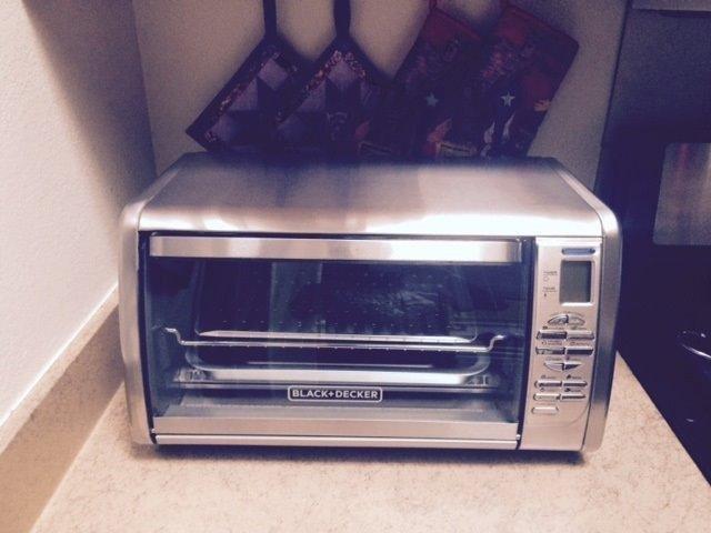 Black+Decker Countertop Convection Toaster Oven, 8 One-touch Cooking Functions, Stainless Steel customer photo 2