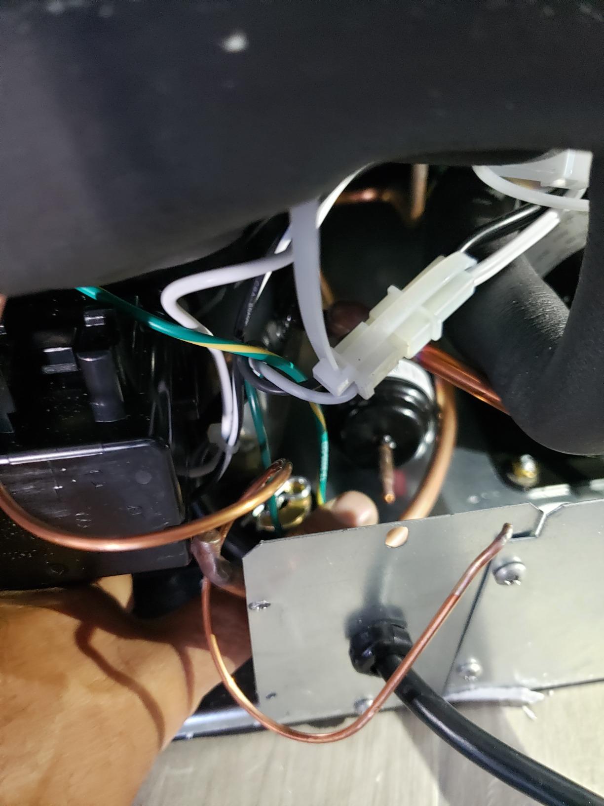 Scotsman CU50PA-1A Undercounter Ice Maker, Gourmet Cube, Air Cooled, Pump Drain customer photo 2