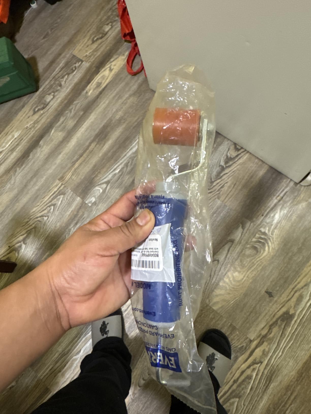 Everhard Roll-N-Chek Silicone Seam Roller with Tester Probe MR05032 customer photo 1