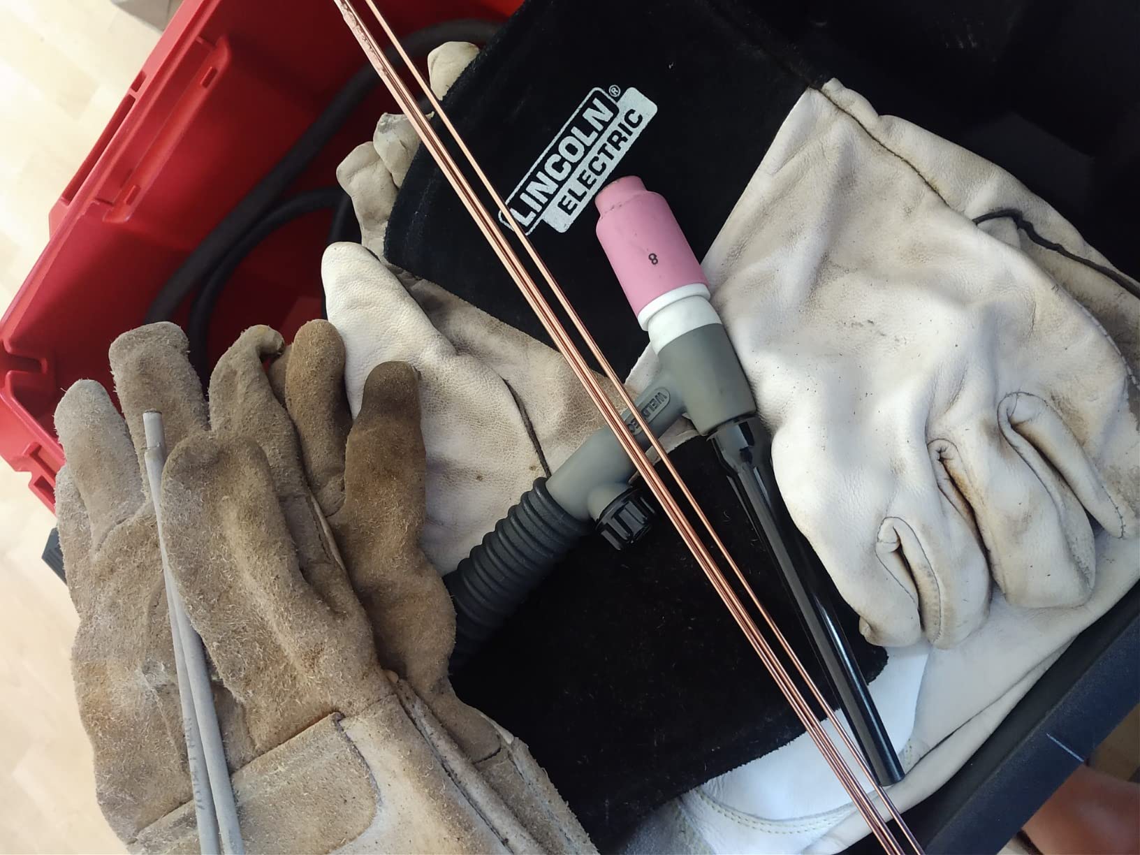 Lincoln Electric Grain Leather TIG Welding Gloves | High Dexterity | Large | K2981-L, White, Black customer photo 2