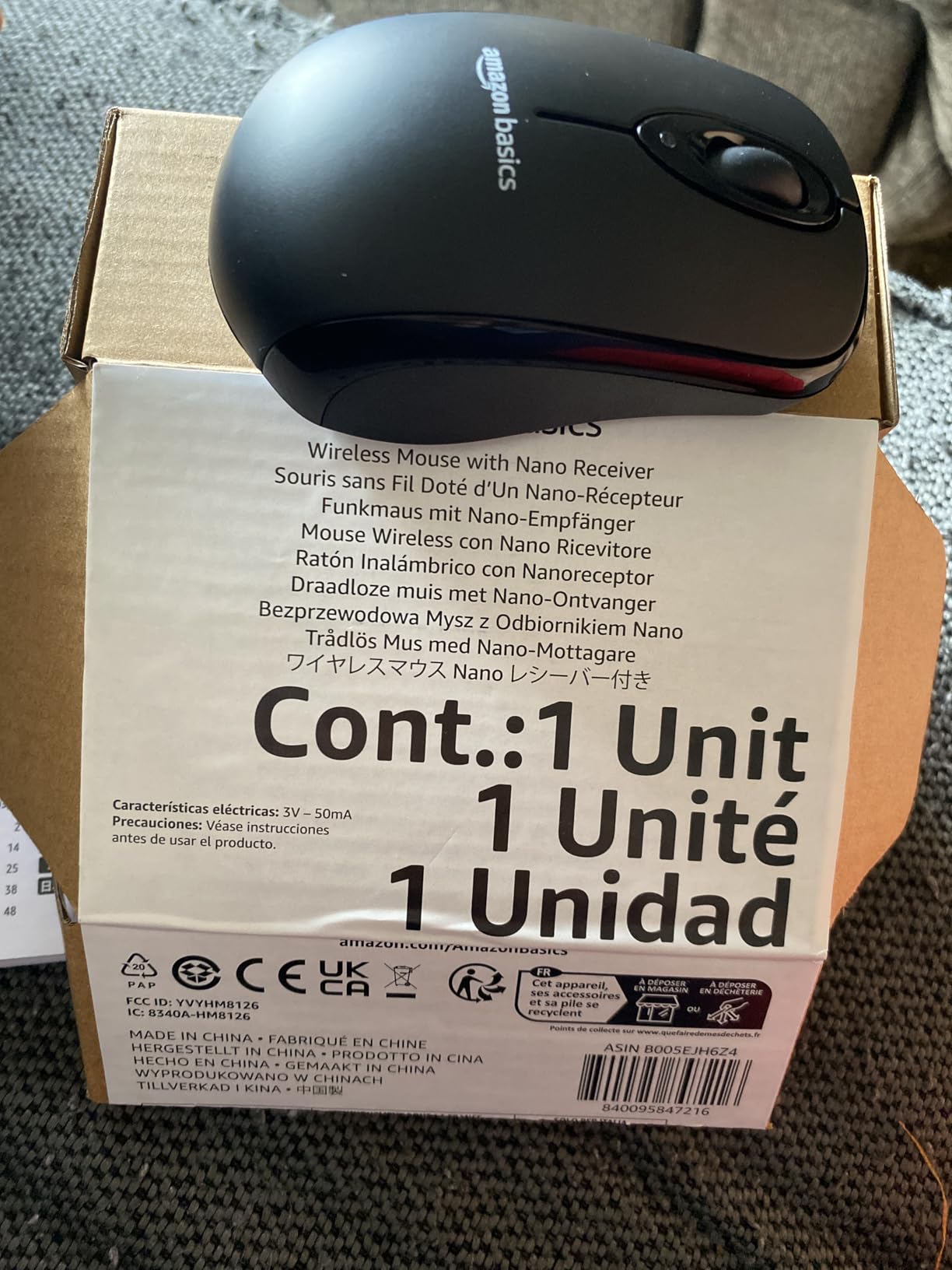 Amazon Basics 2.4 Ghz Wireless Optical Computer Mouse with USB Nano Receiver, Black customer photo 2