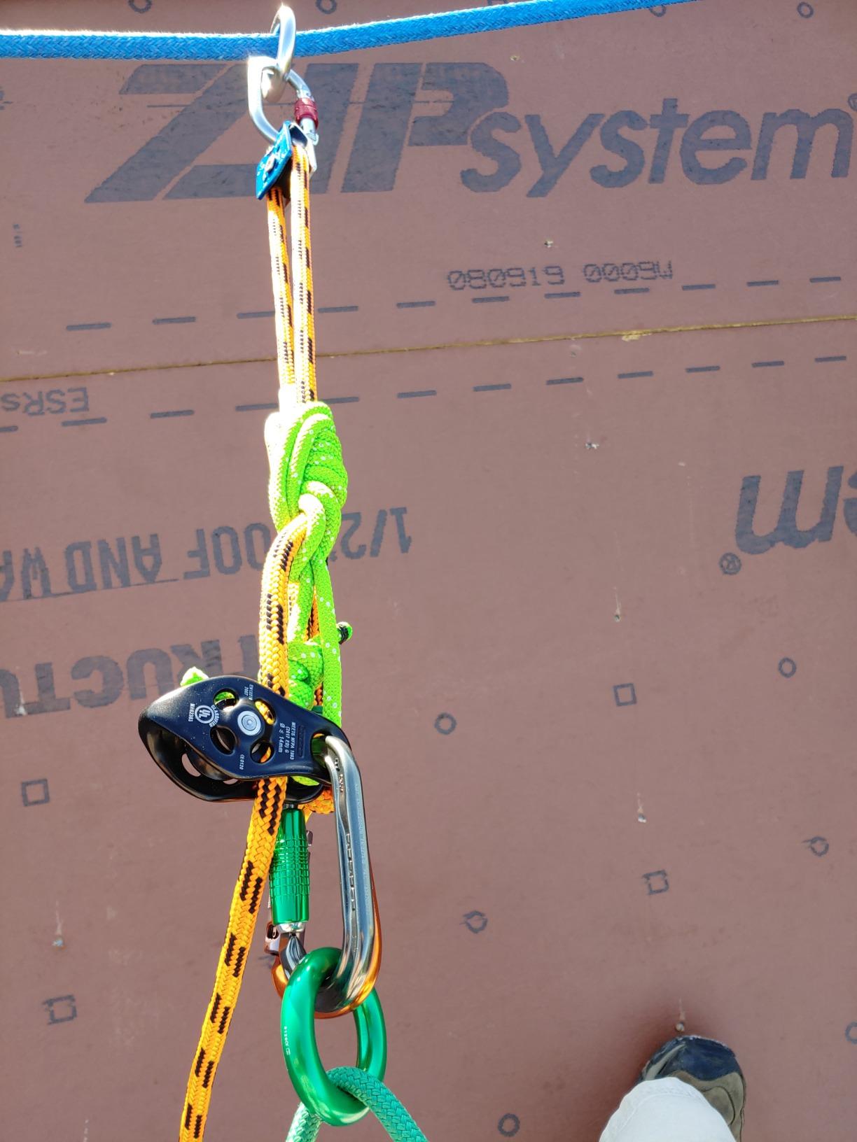 DMM Aluminium Ultra 'O' Locksafe Carabiner - Auto-Locking Oval Carabiner for Climbing customer photo 1