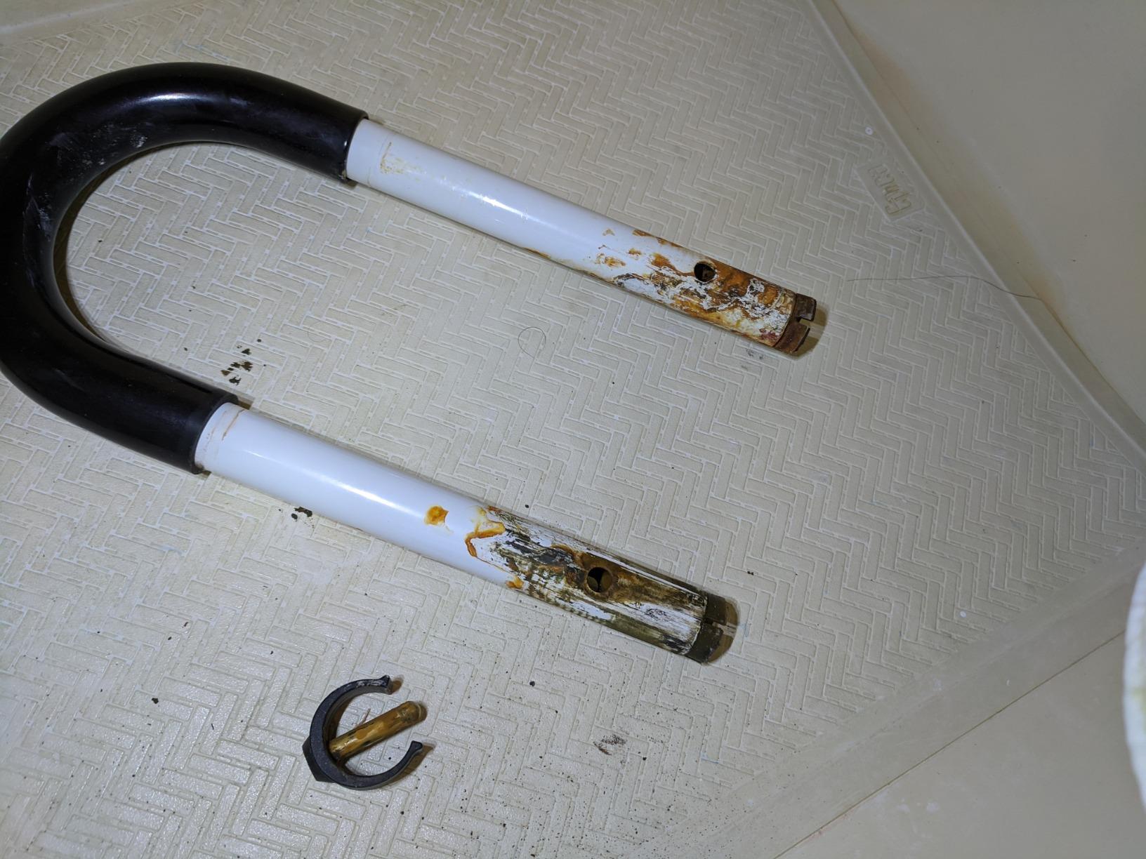 Drive Medical Adjustable Bathtub Grab Bar & Bathtub Safety Rail - Easy Clamp-On Installation - Durable Powder-Coated Steel Construction - Adjustable Height 14