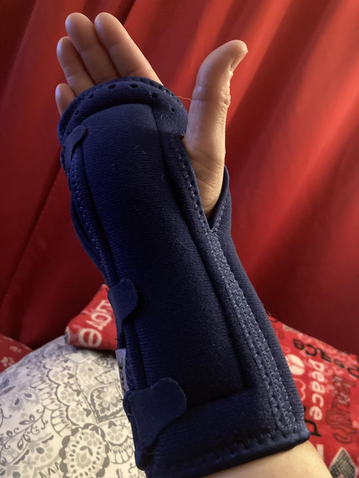 ACE Night Wrist Sleep Support, Adjustable, Blue, Helps Provide Relief from Symptoms of Carpal Tunnel Syndrome, and other Wrist Injuries customer photo 2