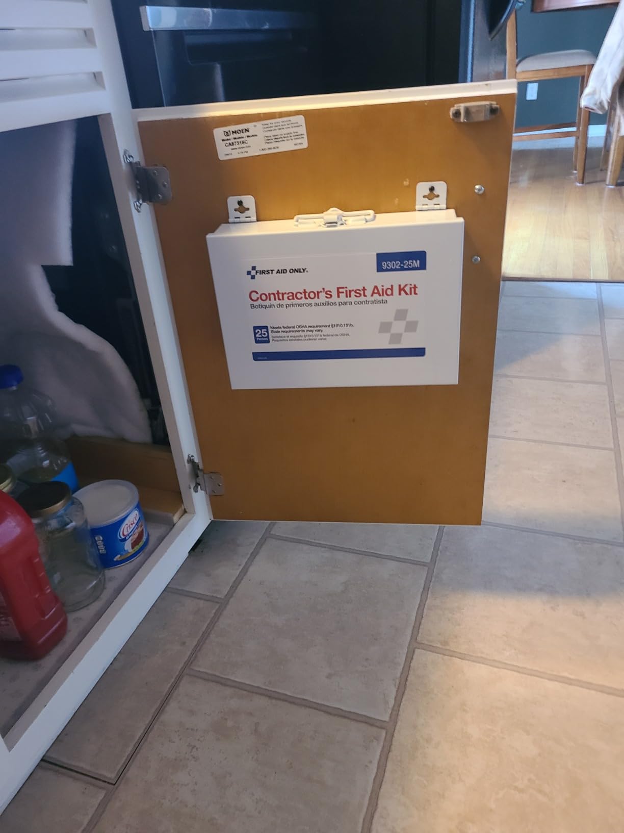 First Aid Only 9302-25M 25-Person Contractor's First Aid Kit for Home Renovation, Job Sites, and Construction Vehicles, 178 Pieces, White customer photo 2