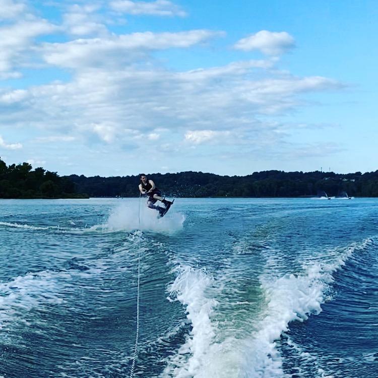 Full Throttle Aqua Extreme Wakeboard Kit (Black/Blue, 55.1 x 21.6-Inch/ 140cm x 42cm) customer photo 2