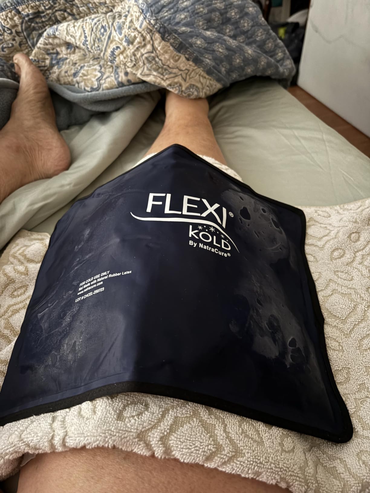 FlexiKold Gel Soft Flexible Ice Packs for Injuries - Reusable Freezer Cold Pack, Cold Compress & Cooling Gel Pad for Face, Shoulder, Hip, Leg, Arm, Ankle & Foot Injury - Medium - 7.5