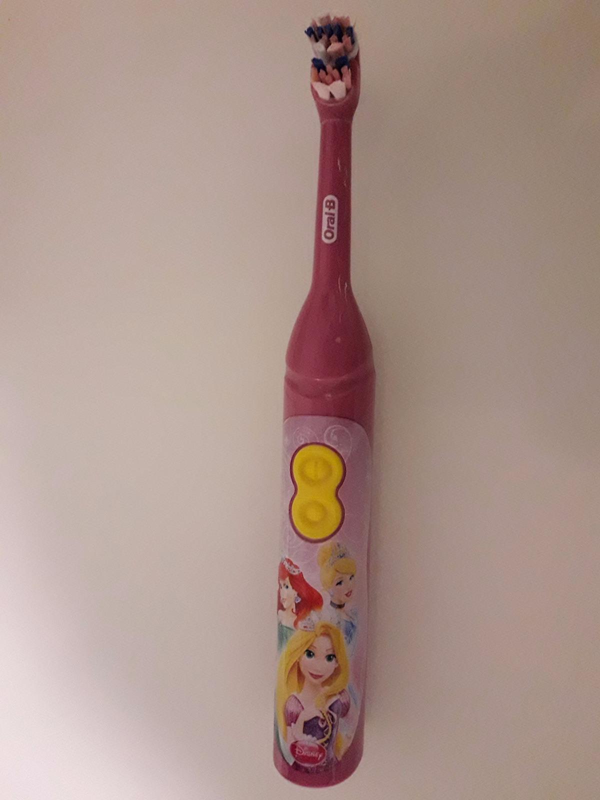 Oral-B Pro-Health Stages Disney Princess Battery Power Kids Electric Toothbrush customer photo 2