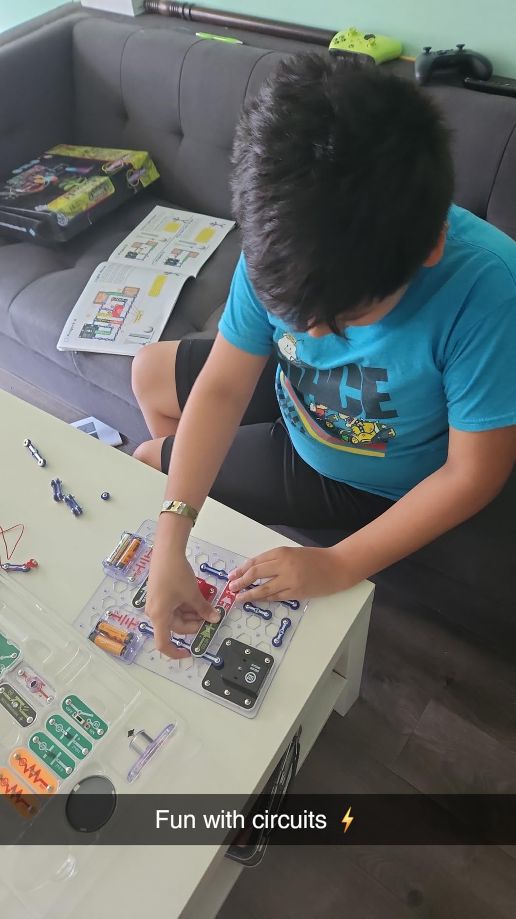 Light Electronics Exploration Kit | Over 175 Exciting STEM Projects | Full Color Project Manual | 55+ Snap Circuits Parts | STEM Educational Toys for Kids 8+ customer photo 1