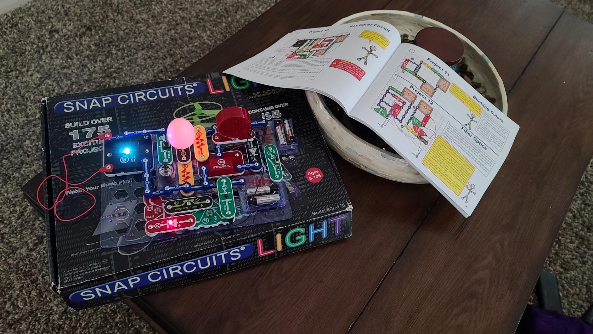 Light Electronics Exploration Kit | Over 175 Exciting STEM Projects | Full Color Project Manual | 55+ Snap Circuits Parts | STEM Educational Toys for Kids 8+ customer photo 2