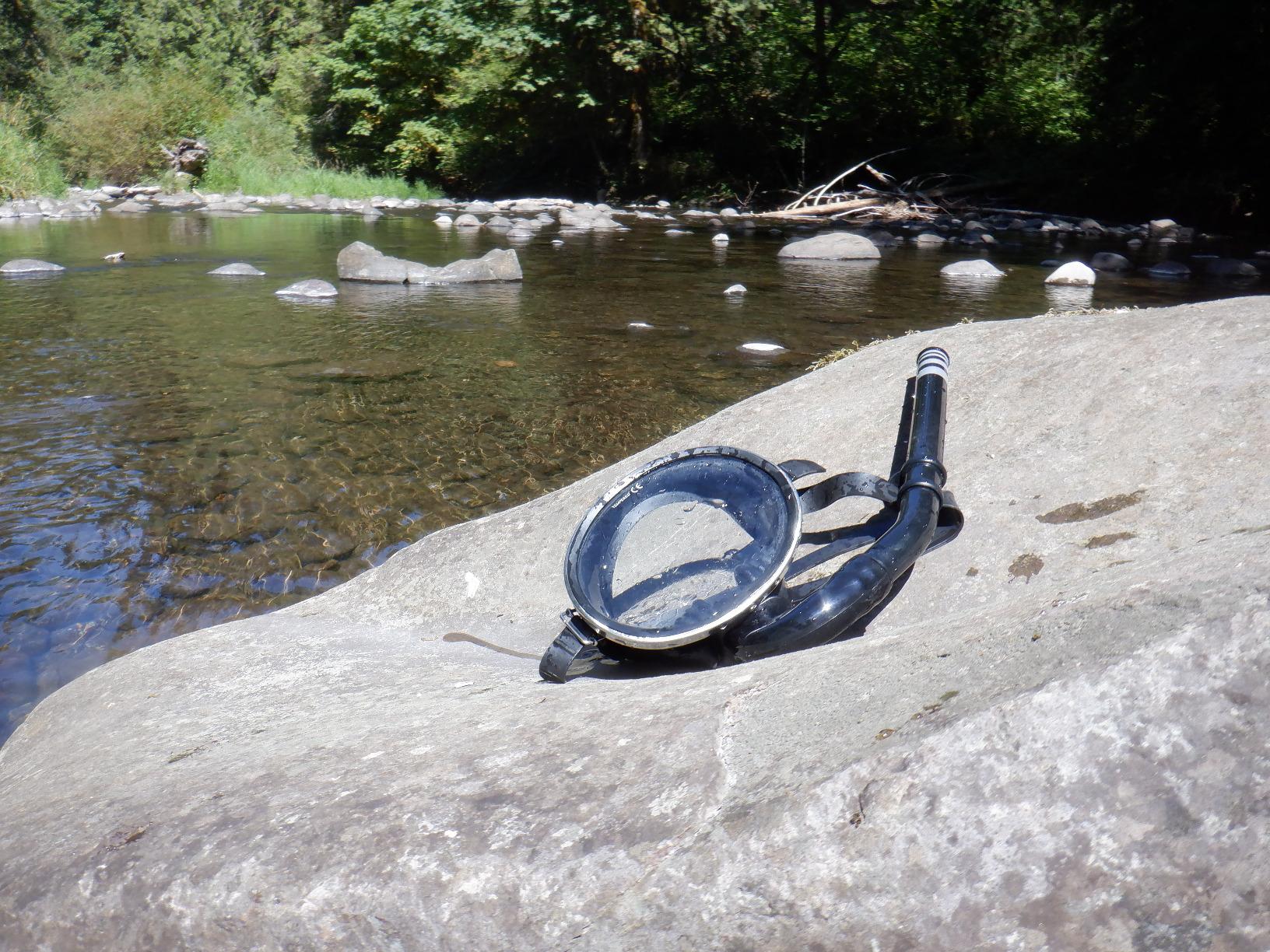 Scuba Diving Mask, Oval Tempered Glass Snorkel Mask with Comfortable Classic Rubber, Snorkeling Gear for Adults, Swimming & Freediving Goggles for Underwater Vision customer photo 2