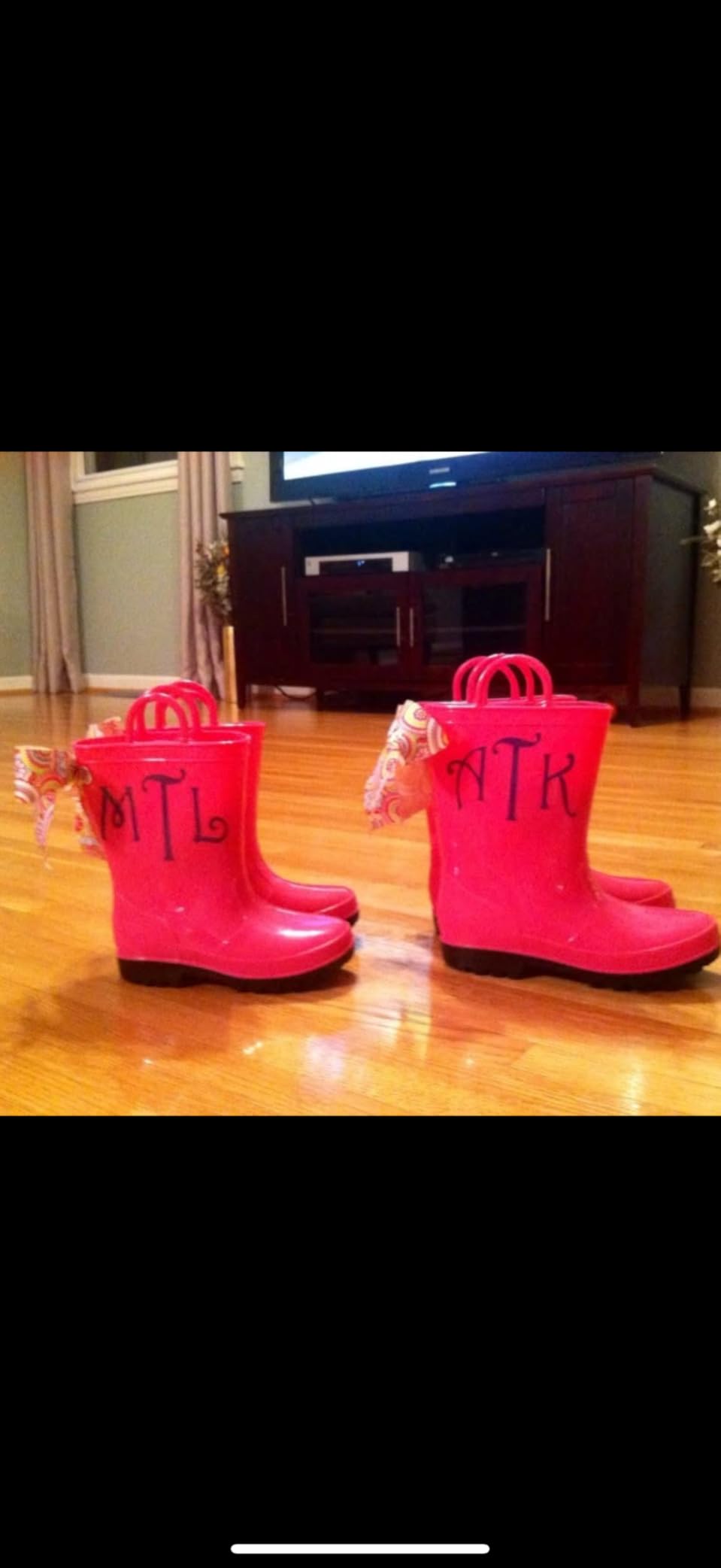 Silhouette America Portrait 4 Vinyl Cutting Machine, Deluxe Bundle - 9'' Vinyl Cutter with PixScan, Business Edition Software, 12 Sheets of HTV, 24 Sheets of Oracal, and Tool Kit for Crafters customer photo 2