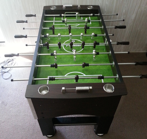 Hathaway Primo 56-In Foosball Table for Family Game Room - With Counterbalanced Players, E-Z Spin Bearings customer photo 2
