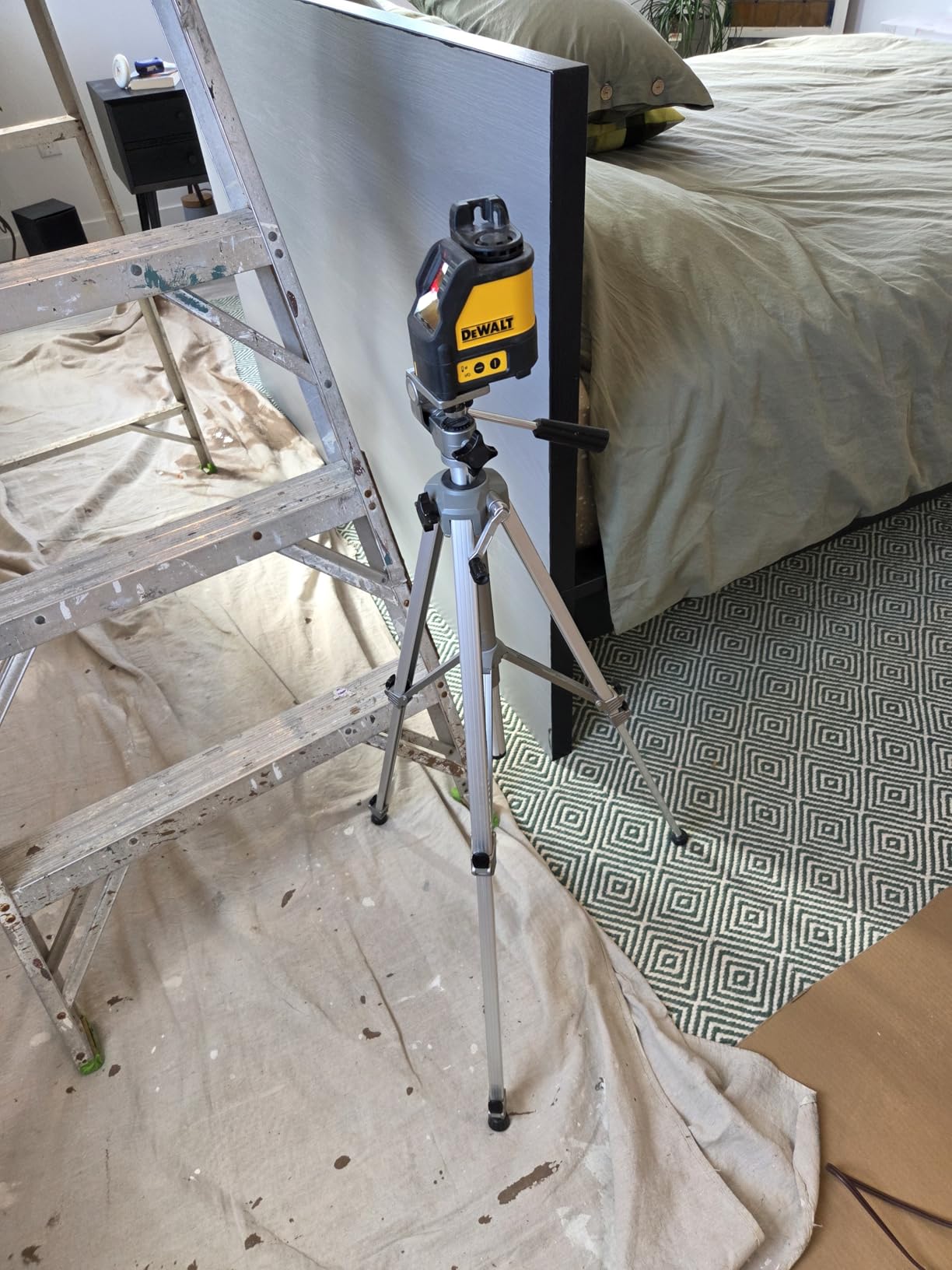 DEWALT Line Laser, Self-Leveling, Cross Line, Red Beam (DW088K) customer photo 2