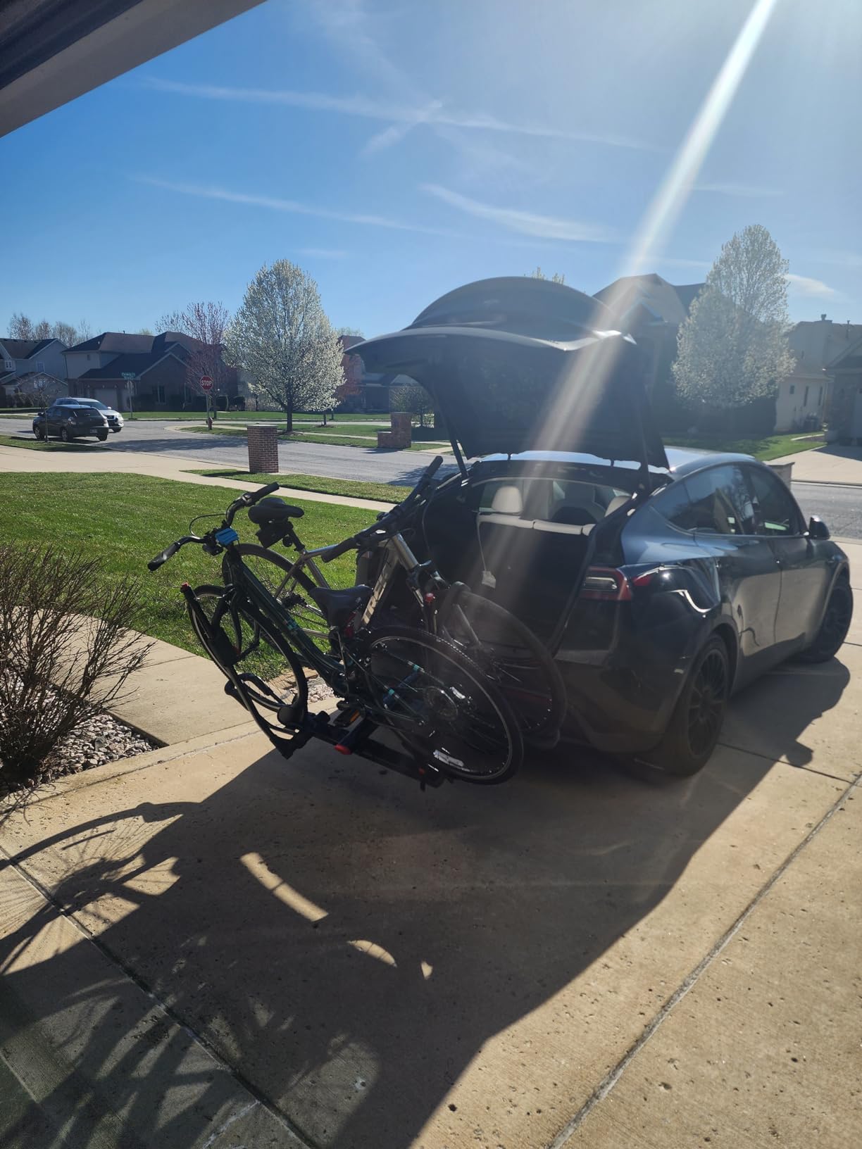 YAKIMA, HoldUp Hitch Mount Tray Bike Rack customer photo 1