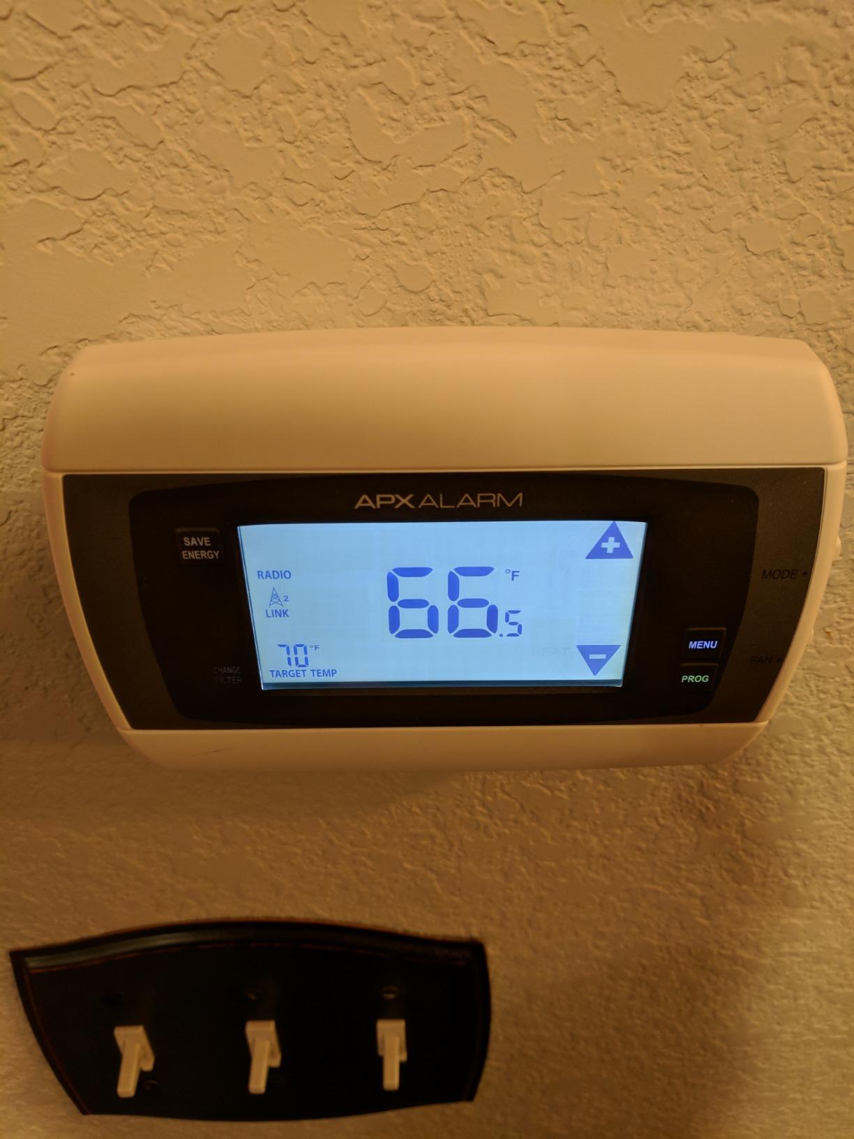 2GIG CT-30 Radio Thermostat Z-Wave customer photo 1