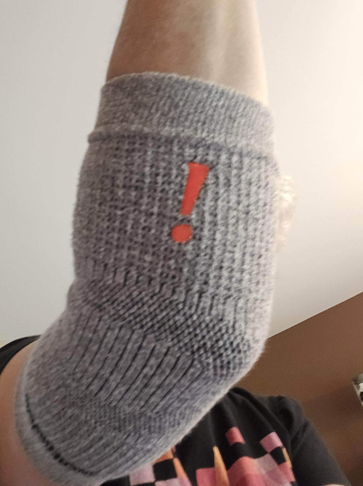 Incrediwear Elbow Sleeve - Elbow Brace for Elbow Support, Joint Pain Relief, Inflammation Relief, and Circulation, Tendonitis, Golf and Tennis Elbow Brace for Women and Men customer photo 1