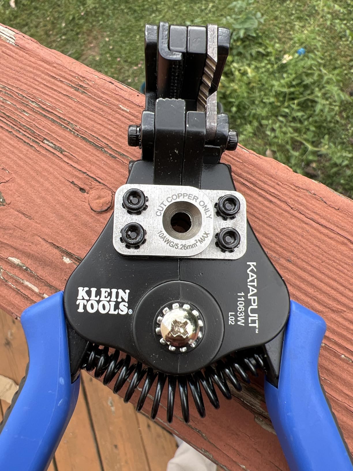 Klein Tools 11063W Wire Cutter/Stripper, Heavy Duty Automatic Tool for 8-20 AWG Solid and 10-22 AWG Stranded Electrical Wire customer photo 1