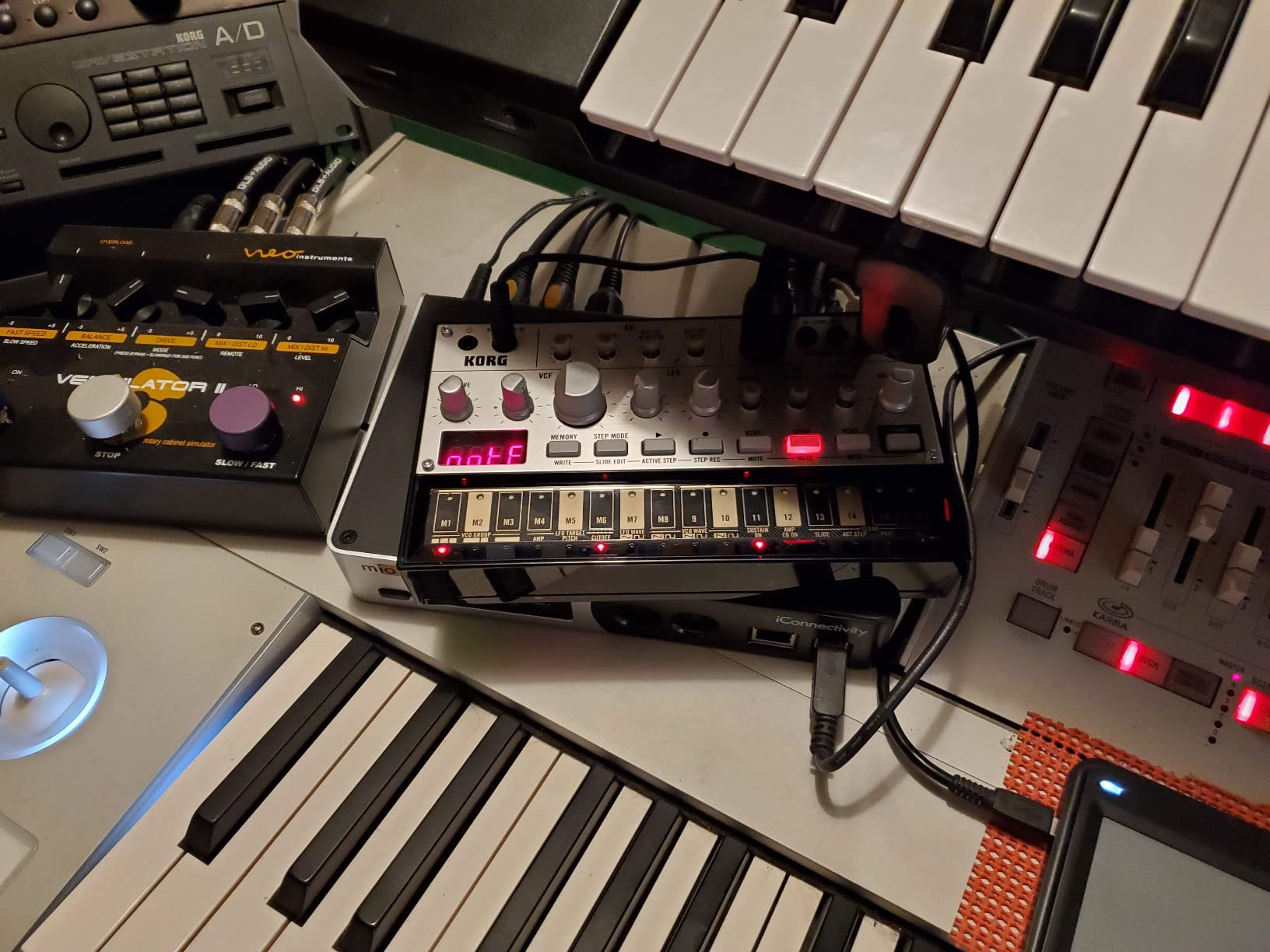Korg Volca Bass Analog Synthesizer w/Three Oscillators and 16-step Sequencer customer photo 1