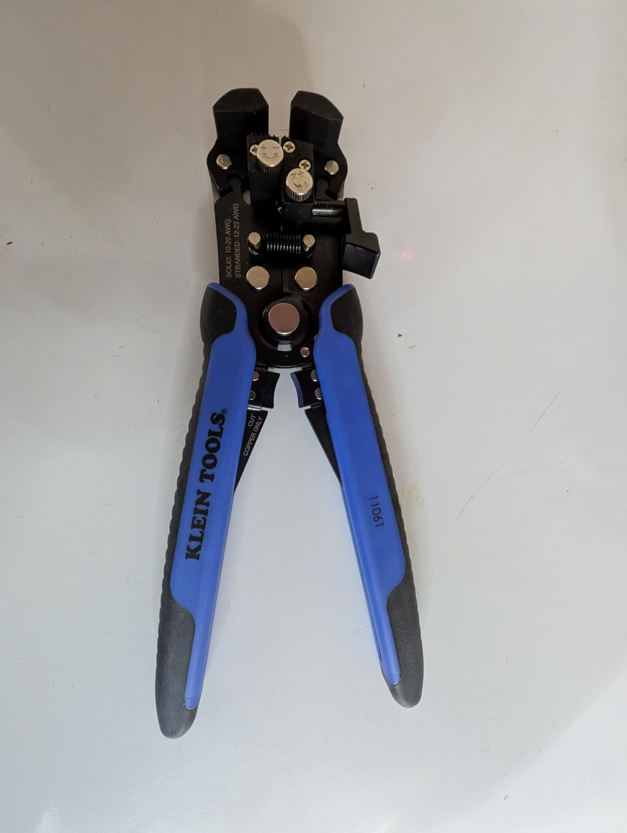 Klein Tools 11061 Self-Adjusting Stripper / Cutter, Heavy Duty, for 10-20 AWG Solid, 12-22 AWG Stranded, and Romex Wire 12/2 and 14/3 customer photo 2