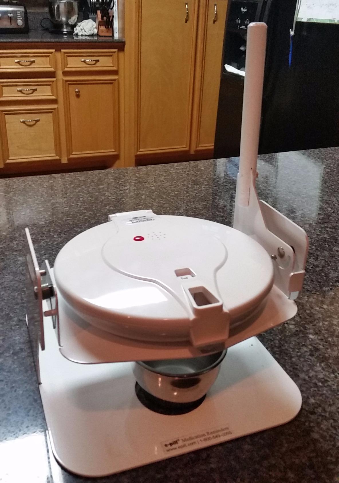 e-Pill MedTime Station Automatic Pill Dispenser - Locked Medication Reminder with Tipper Base & 6 Alarms, White Cover - Pill Organizer for Seniors & Caregivers customer photo 1