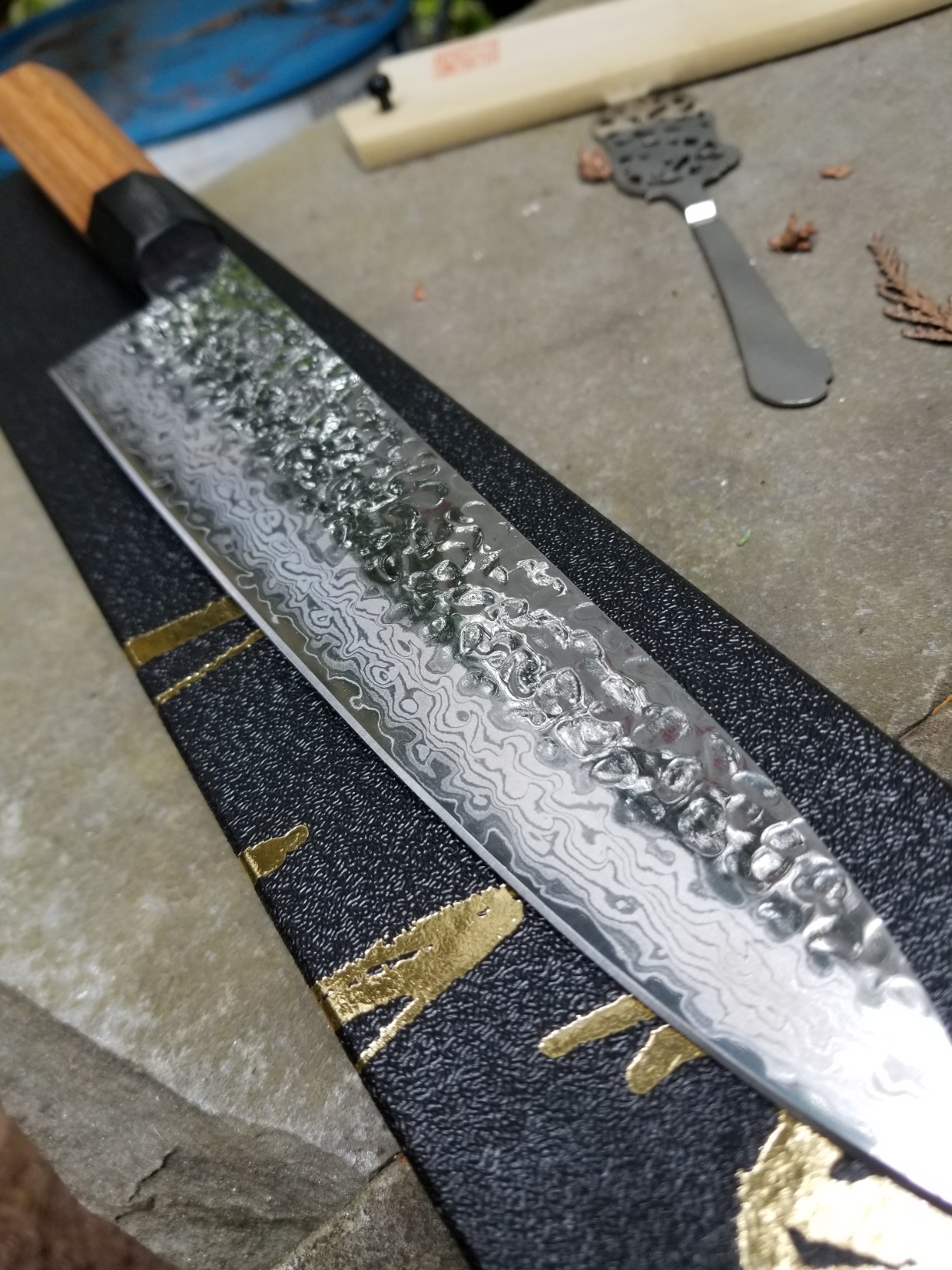 VG10 46 Layers Hammered Damascus Gyuto Japanese Chefs Knife (Octagonal Ambrosia Handle) (8.25