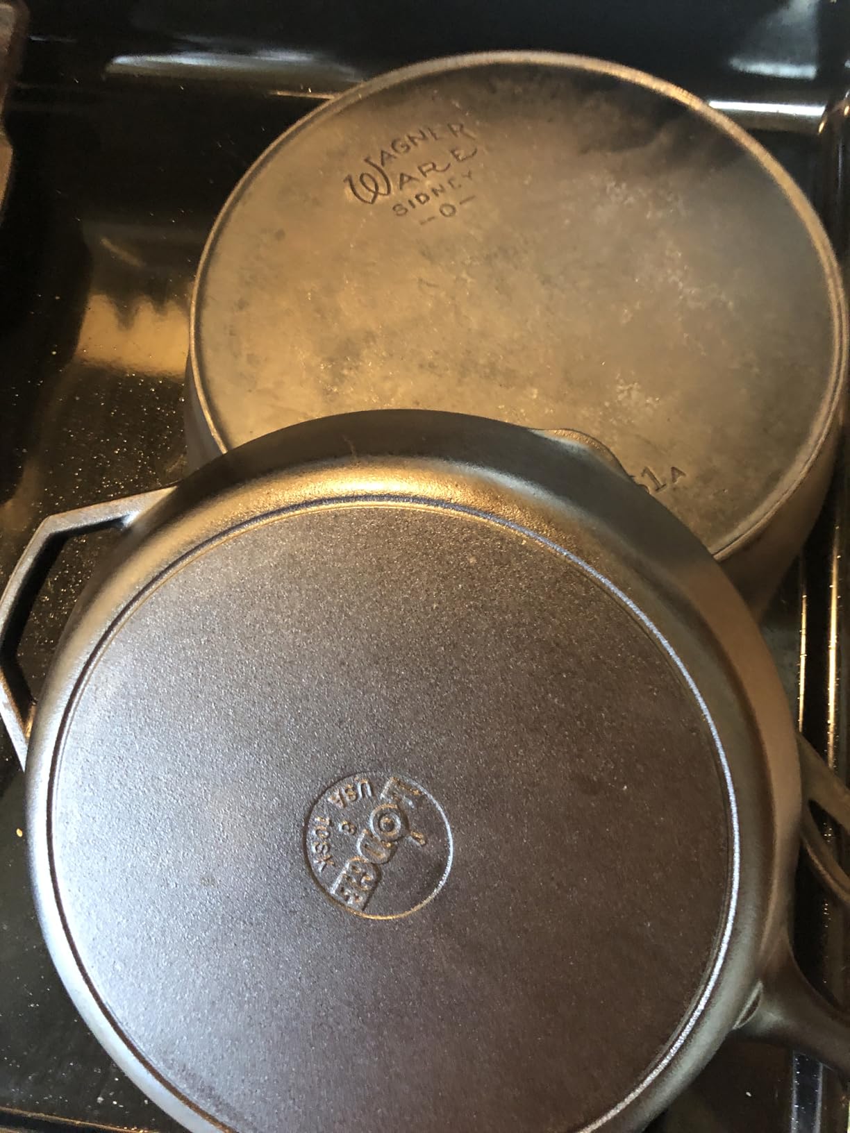 Lodge Seasoned Cast Iron Skillet - Quality Frying Pan for the Stove, Oven, Grill & Campfire - Includes Silicone Hot Handle Holder - Non-Toxic, Nonstick & Long-Lasting - 12 Inches customer photo 1