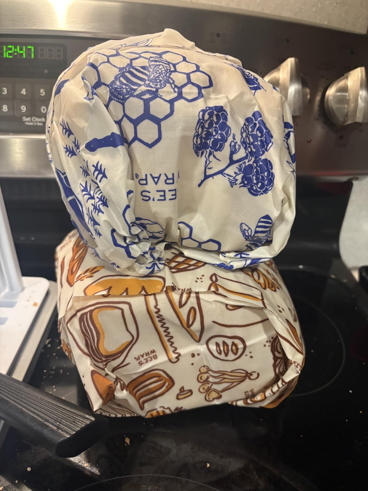 Bee's Wrap Beeswax Wraps for Bread - Beeswax Bread Wrap for Sourdough & Bread Storage - Made in USA Reusable Natural Food Wrap - Honeycomb customer photo 2