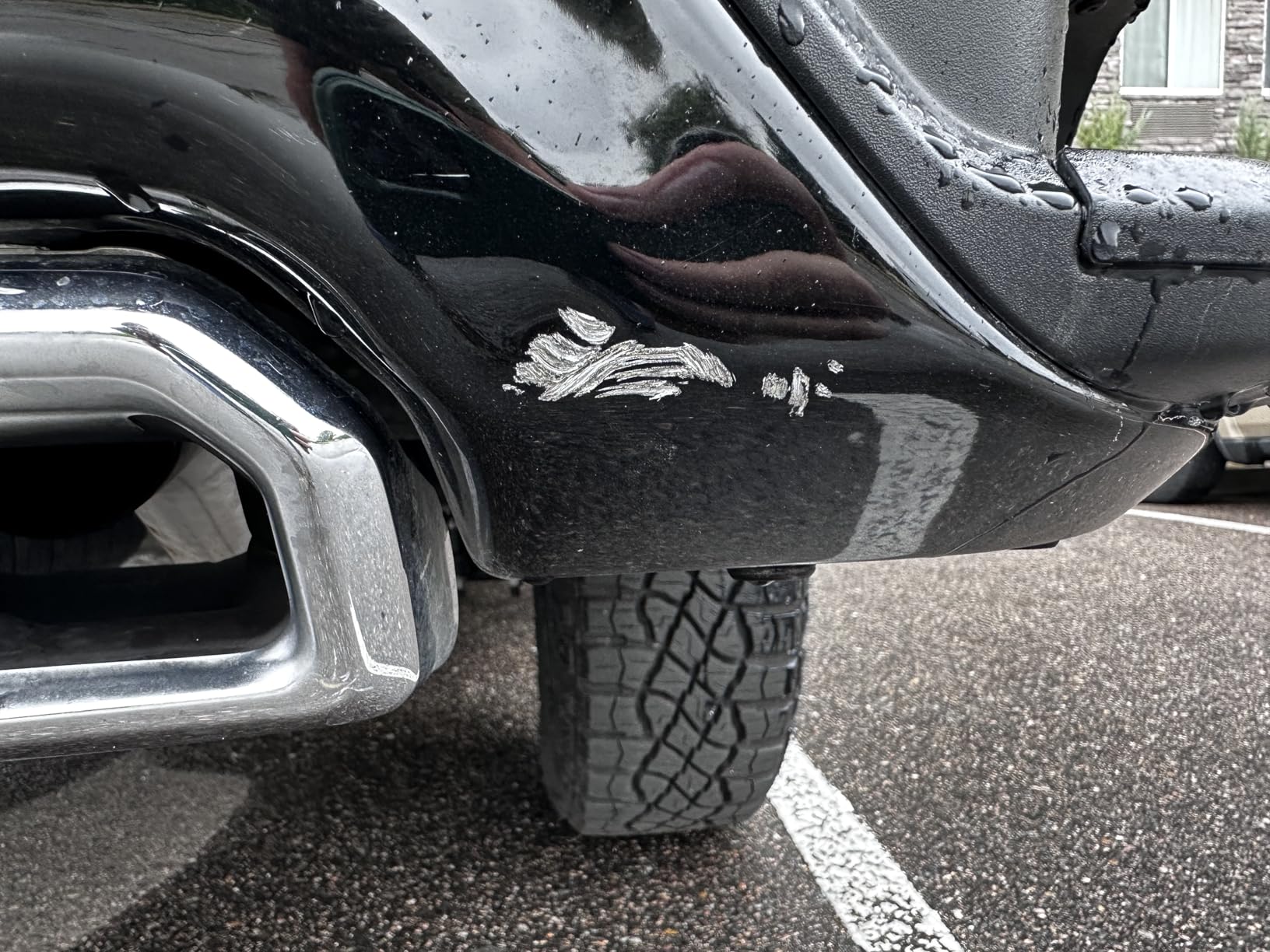 Dupli-Color ACC0362 Bright White Chrysler Exact-Match Scratch Fix All-in-1 Touch-Up Paint customer photo 1