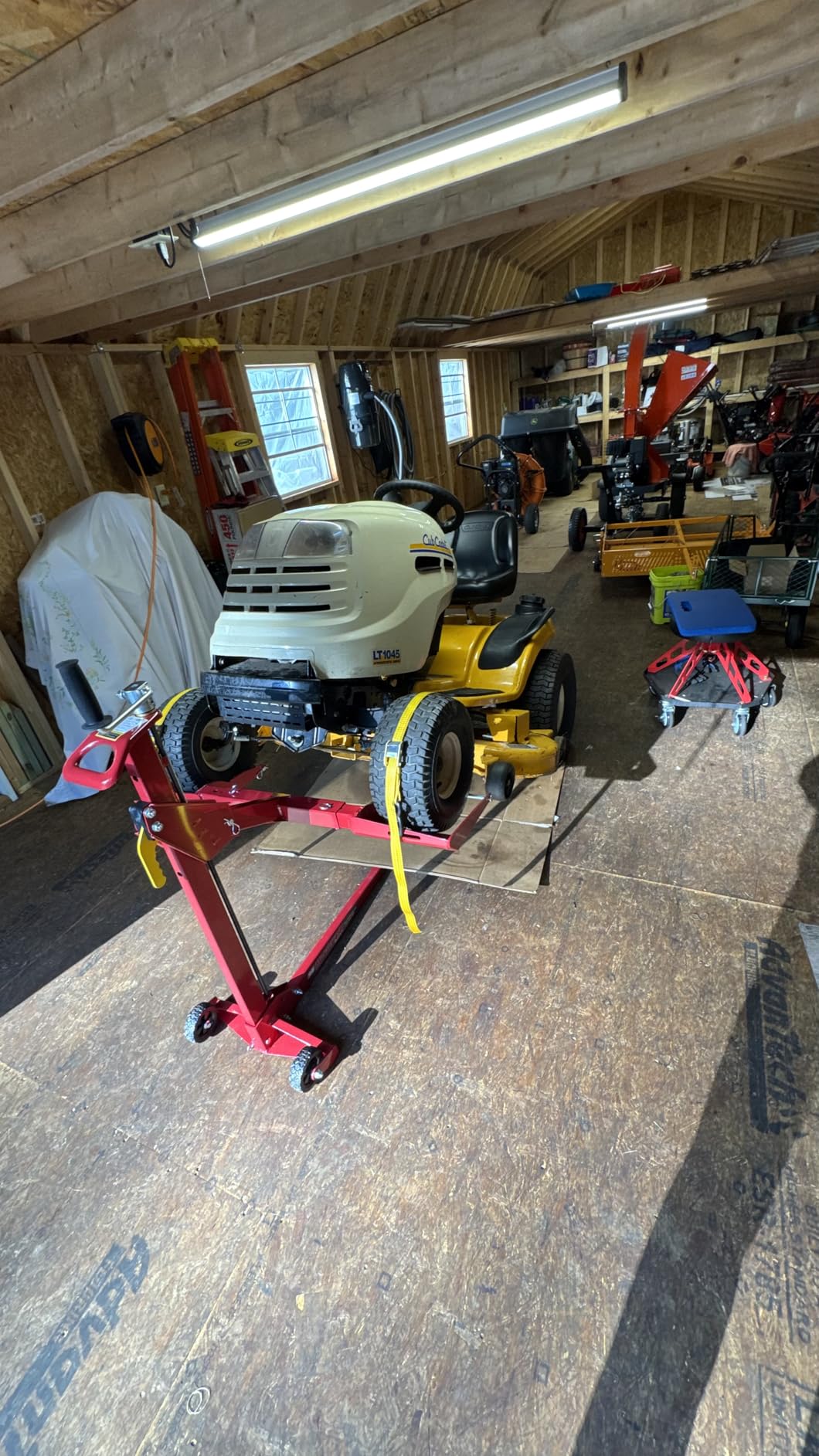 MoJack EZ MAX 45001 Residential Riding Lawn Mower Lift - 450 Pound Lift Capacity, Zero Turn Radius Mowers, for Safe & Efficient Maintenance customer photo 1