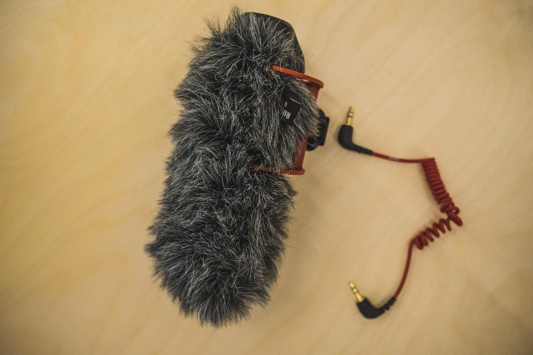 Rode DDC-GO DeadCat Go Artificial Fur Microphone Wind Shield for VideoMic GO, Black customer photo 1