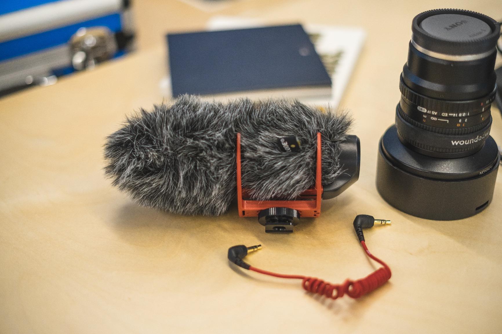 Rode DDC-GO DeadCat Go Artificial Fur Microphone Wind Shield for VideoMic GO, Black customer photo 2