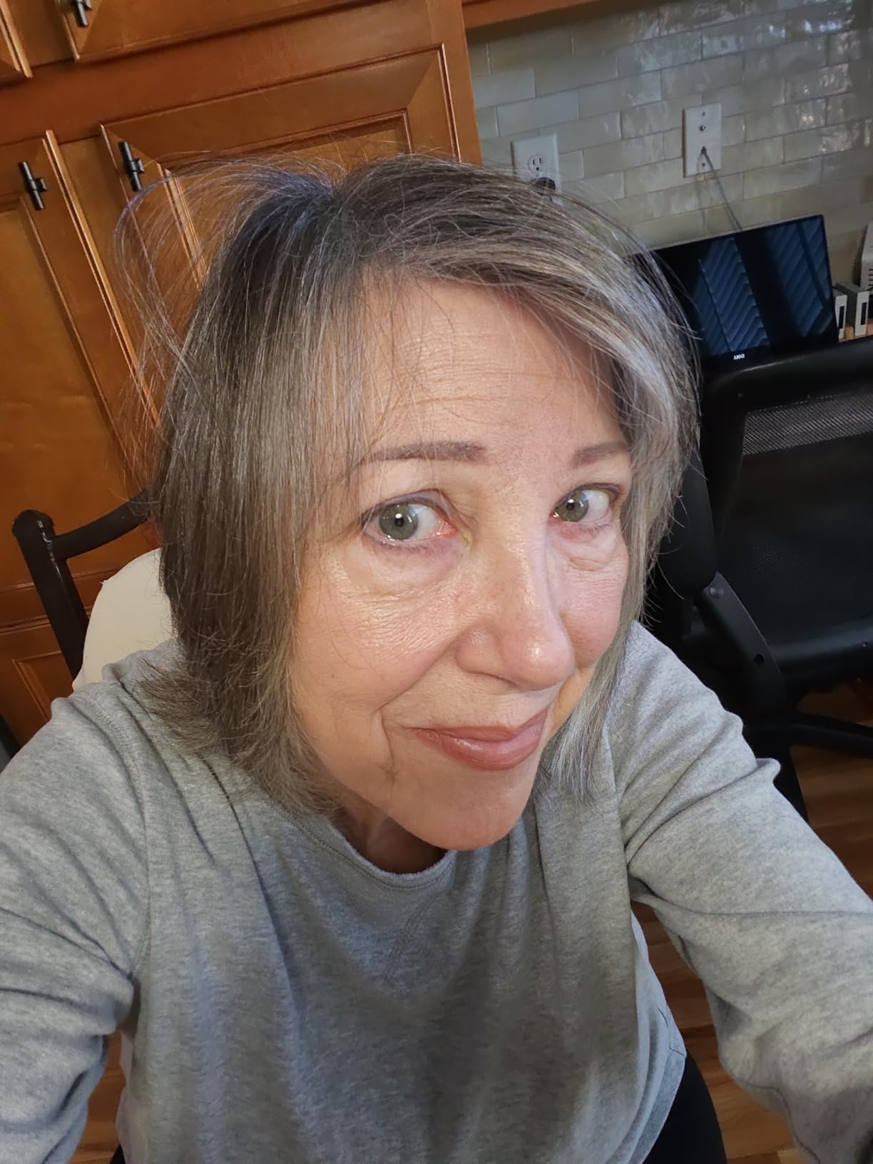 Caboki Hair Fibers for Thinning Hair - Natural Plant-Based Hair Powder for Men & Women - Instantly Thicker Fuller Looking Hair - Wind & Sweat Resistant - 30g, 90-Day Supply, Black customer photo 2