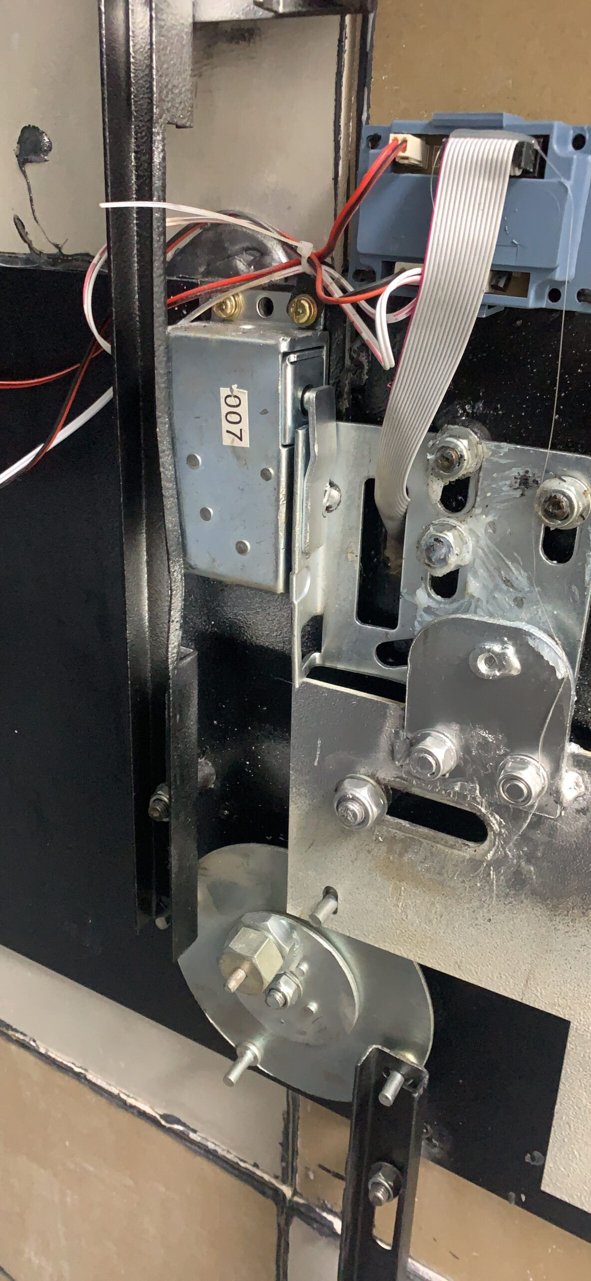 Barska FV-1000 Fireproof Vault Safe - 14-Rifle Capacity with Electronic Keypad, Pry-Resistant Door, 3 Steel Deadbolts, Fireproof 40 Min @1200F customer photo 1