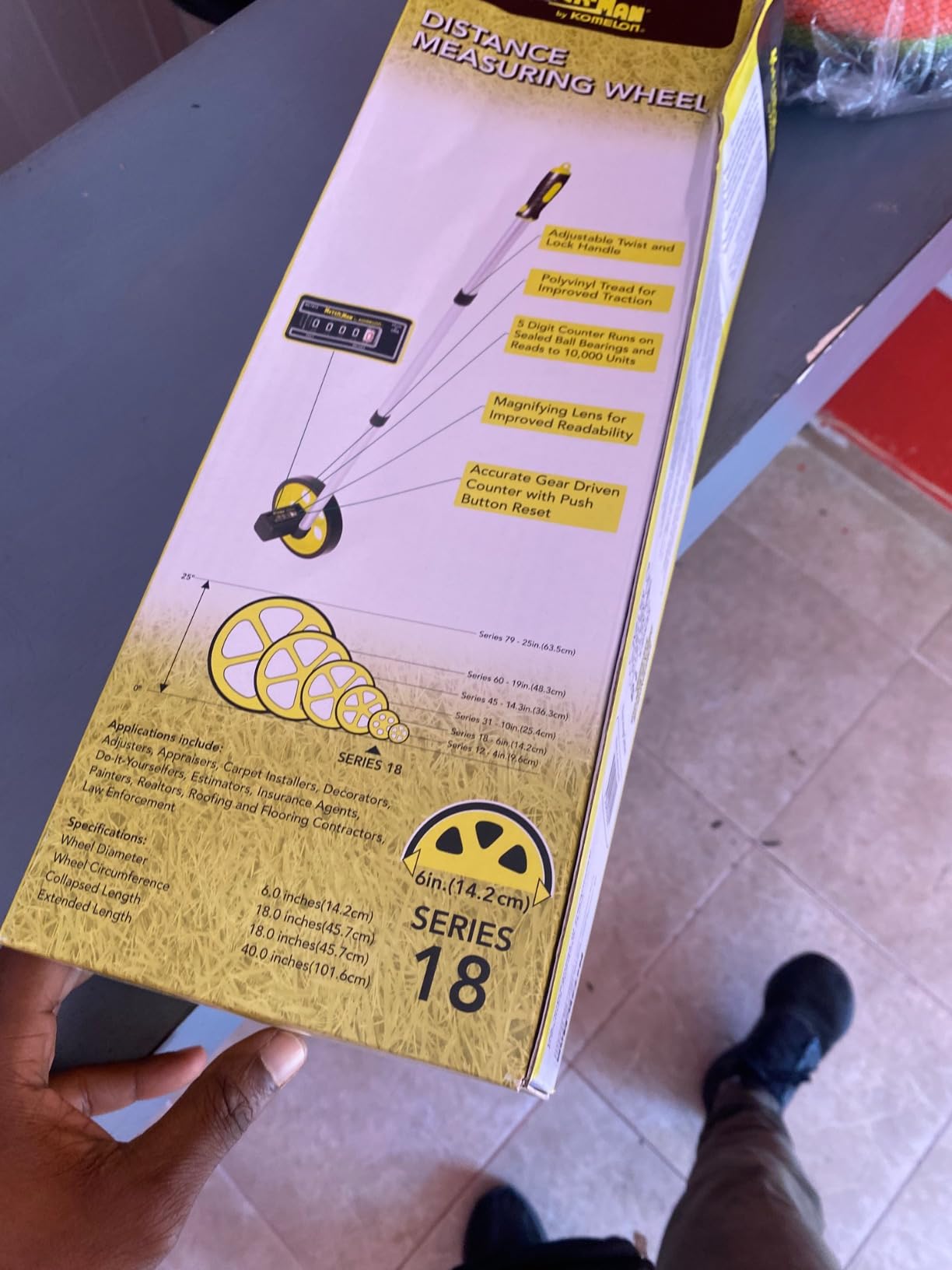 Komelon ML1810 Measuring Wheel for Feet, 6-Inch, Hi-Viz Yellow customer photo 1
