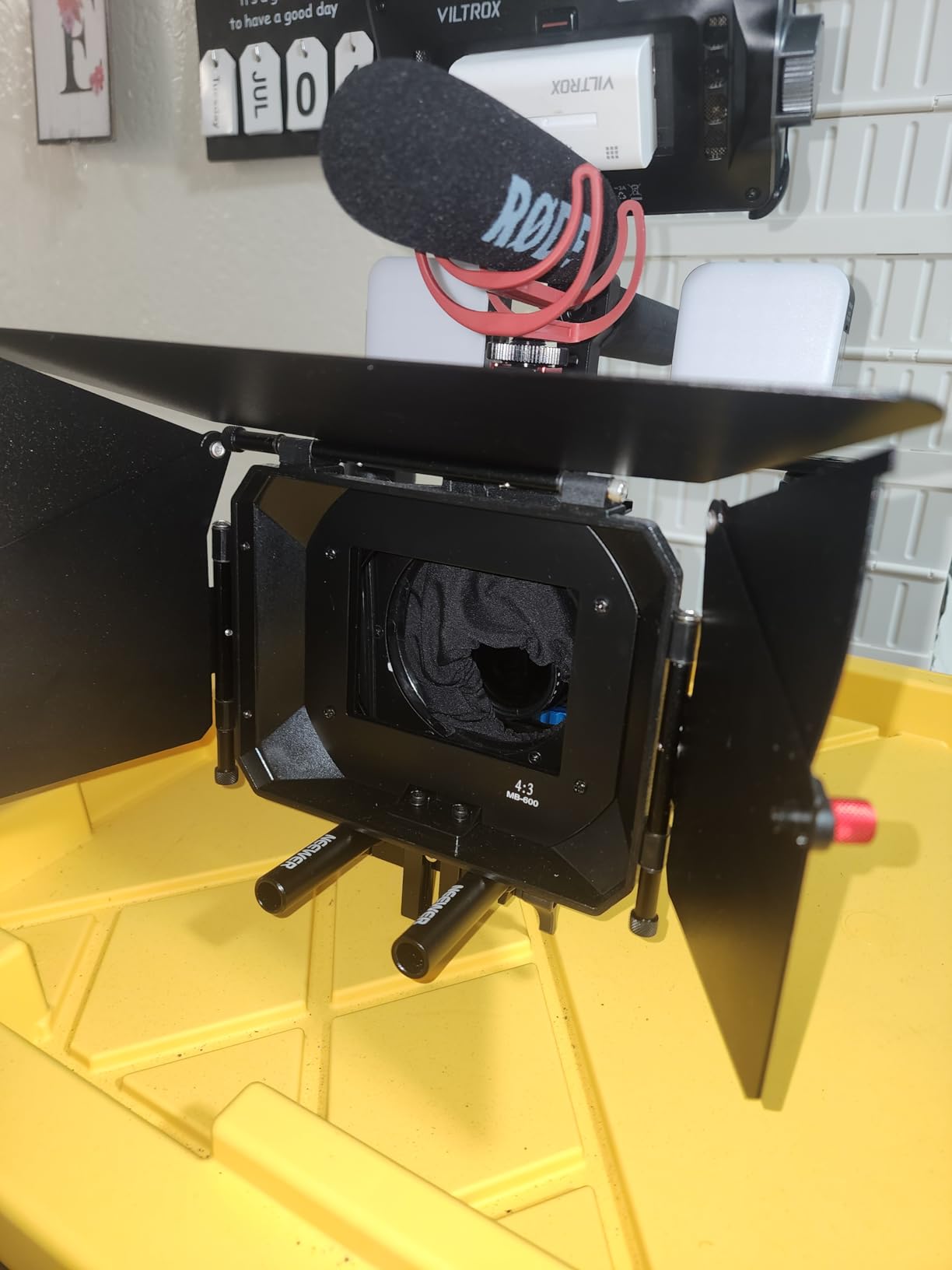 PROAIM MB-600 Sunshade Mattebox w Height Riser for Camera Lenses up to 95mm. for 15mm Rails, Top Flag, Extendable Side Flags & Knicker. 2 Filter Holders, 4:3 & 16:9 Format Masks, Tool-Less (P-MB-600) customer photo 1