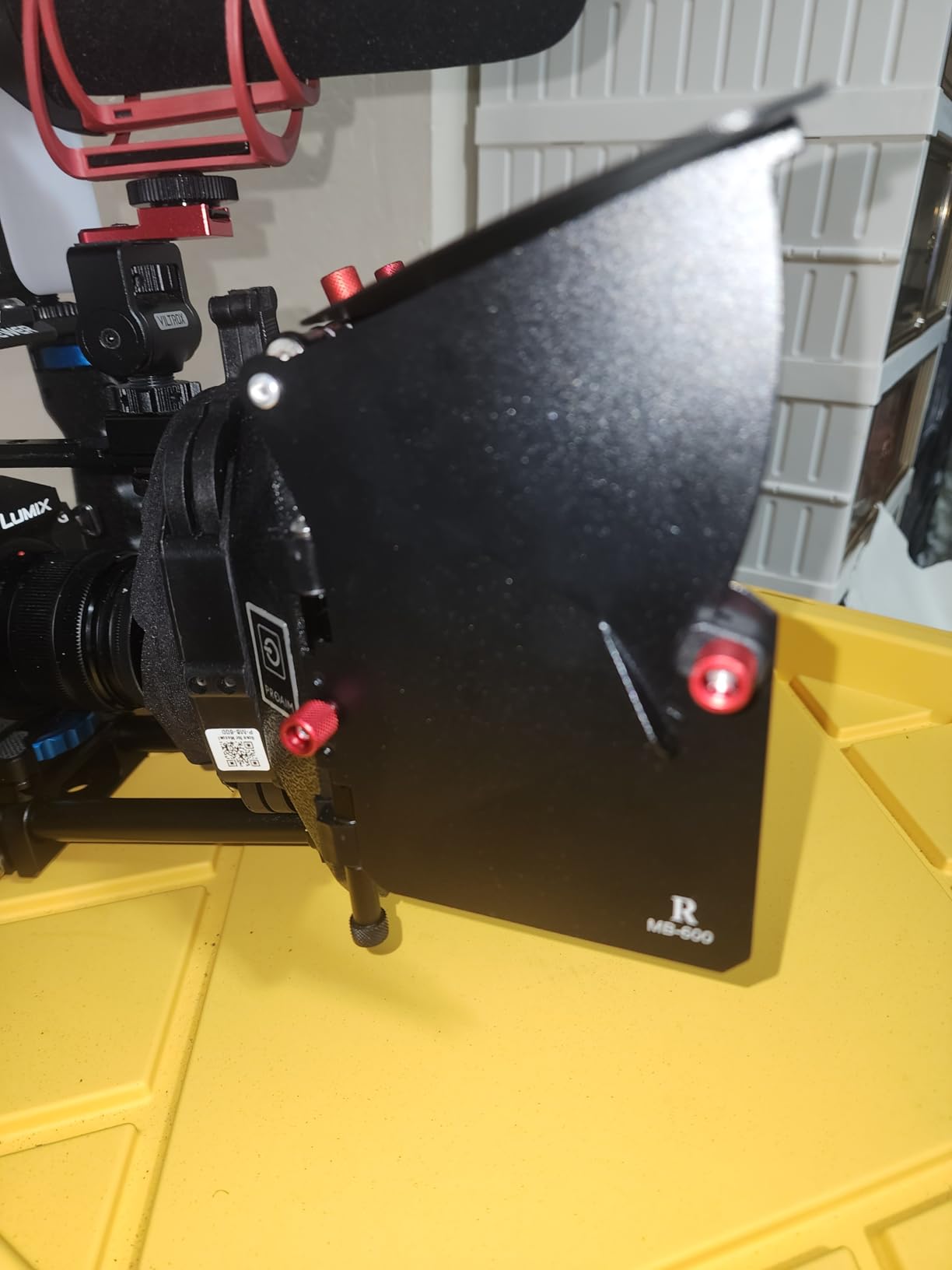 PROAIM MB-600 Sunshade Mattebox w Height Riser for Camera Lenses up to 95mm. for 15mm Rails, Top Flag, Extendable Side Flags & Knicker. 2 Filter Holders, 4:3 & 16:9 Format Masks, Tool-Less (P-MB-600) customer photo 2