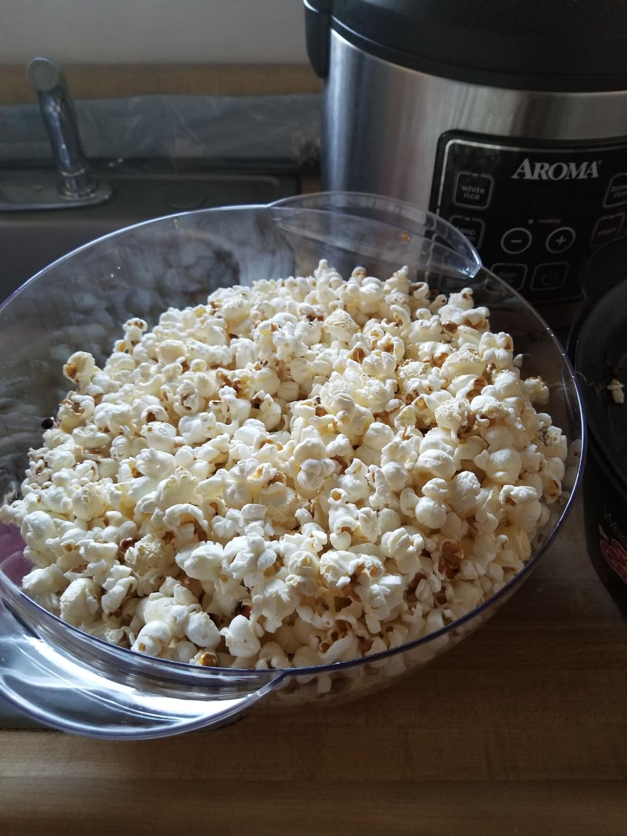 West Bend Stir Crazy Hot Oil Popcorn Popper, Popcorn Maker Machine with Large Serving Bowl Lid and Stirring Rod Perfect for Movie Night Snack Time or Parties, 6-Quart, Red customer photo 2