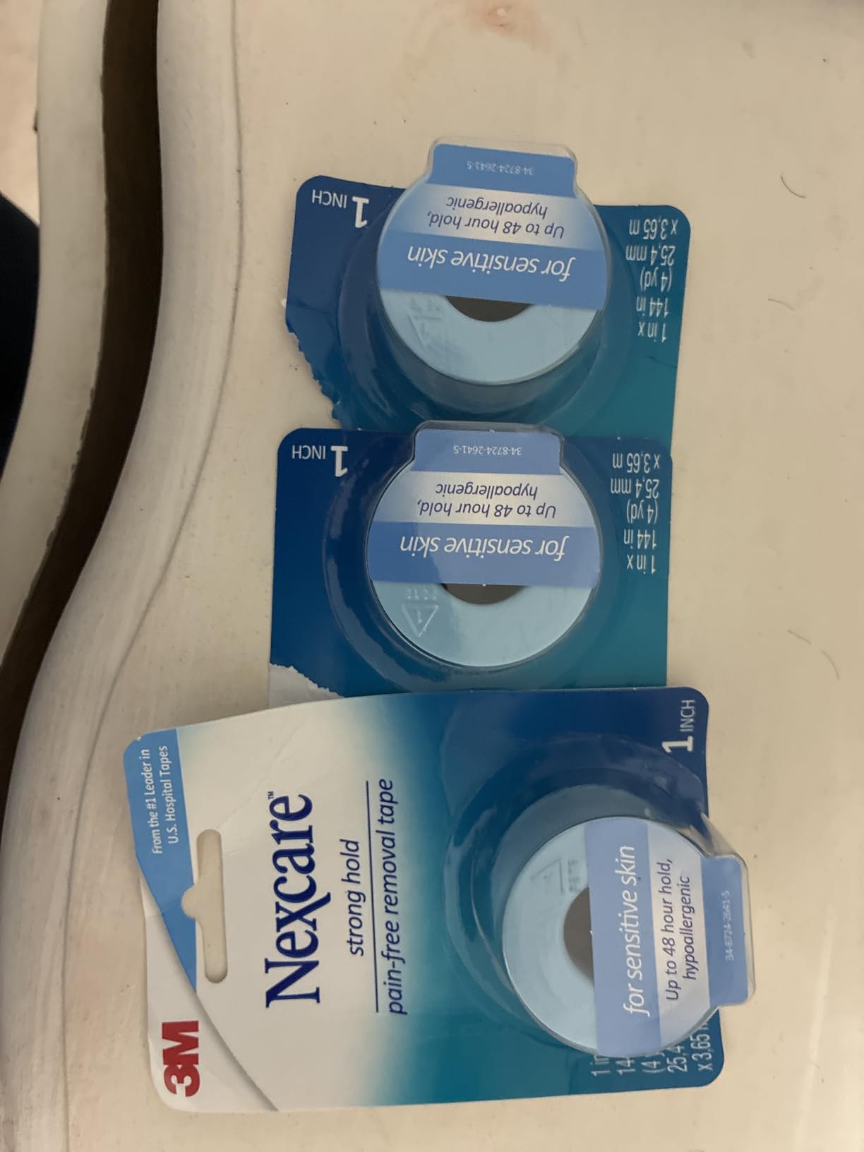 Nexcare Strong Yet Pain Free Tape, Tears Easily, For Sensitive Skin, 1 Roll customer photo 1