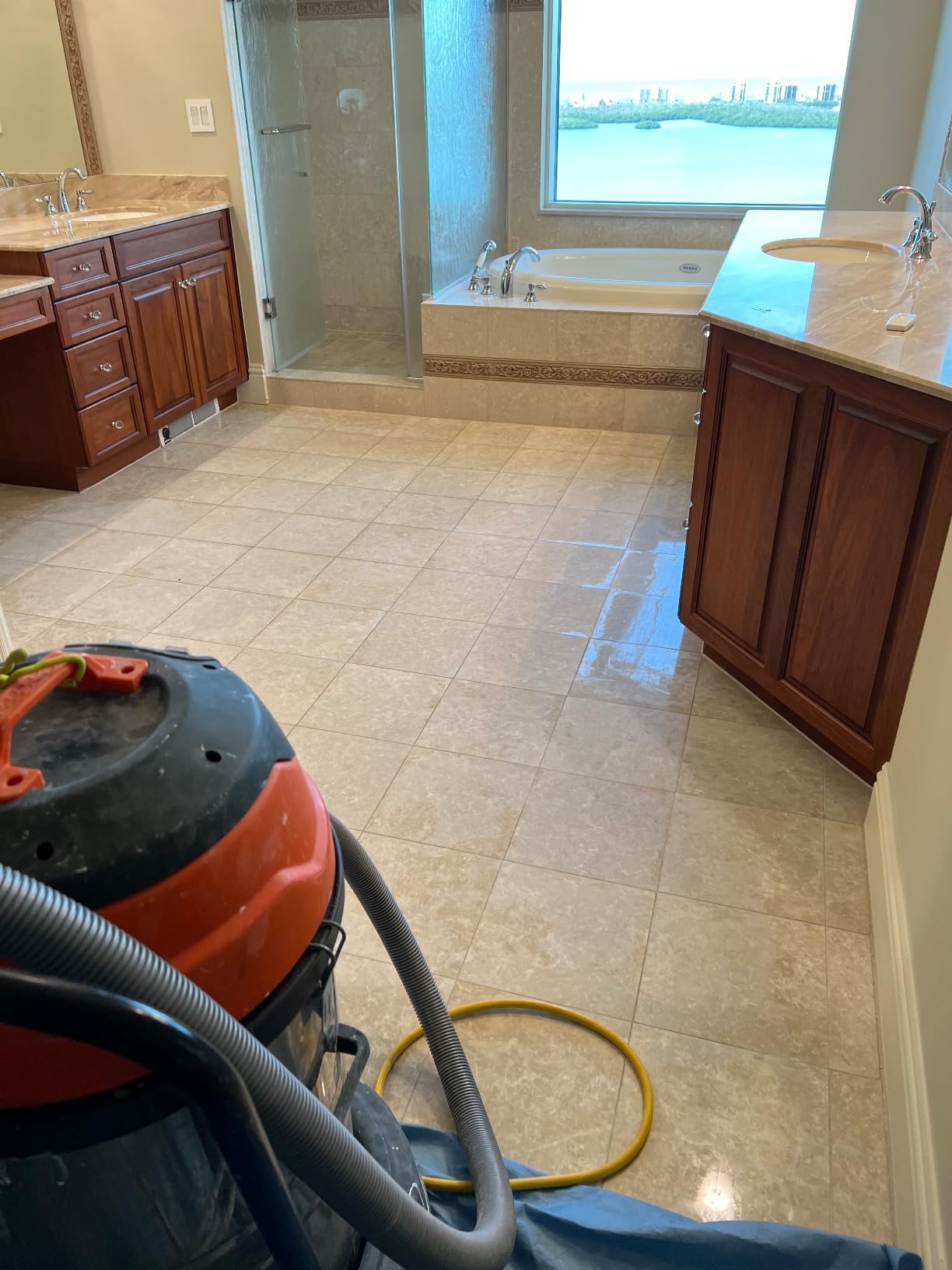 Industrial Wet/Dry Vacuum Cleaner | 2 Motors | 2000 Watt Power | 225 CFM | 21-Gallon Capacity JM773 customer photo 1