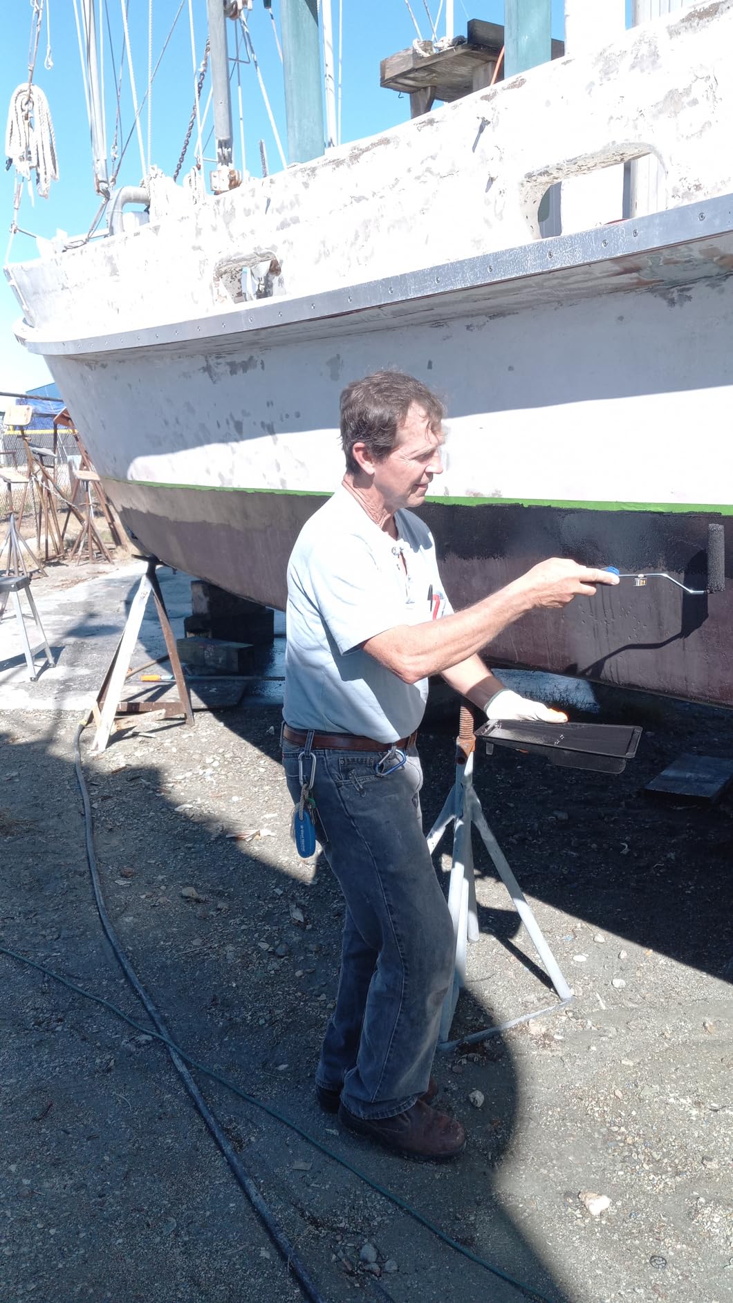 TotalBoat Spartan Antifouling Bottom Paint for Boats - Multi-Season Protection for Fiberglass, Wood and Steel (Black, Gallon) customer photo 2