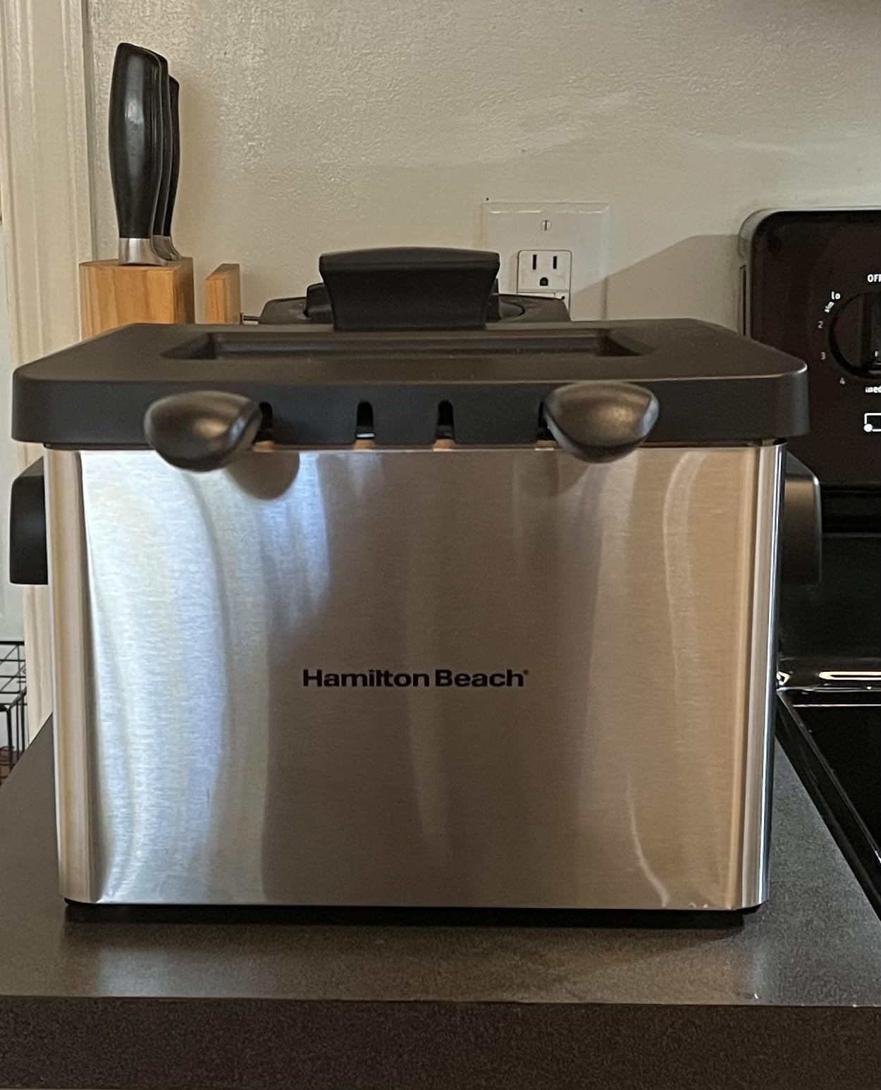 Hamilton Beach Electric Deep Fryer with 3 Baskets and Lid, 4.5 Liters / 19 Cups Oil Capacity, Temperature Control, View Window, Professional Style, 1800 Watts, Stainless Steel (35034) customer photo 2