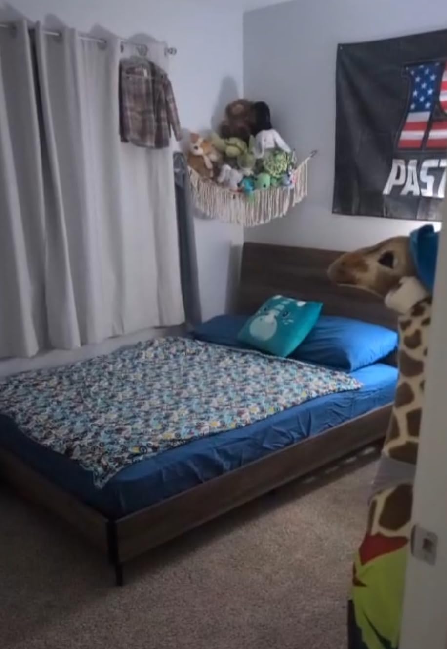 Utopia Bedding Waterproof Mattress Protector Queen Size, Premium 200 GSM Terry Mattress Cover, Soft & Breathable Bed Cover, Fitted Sheet Style with Stretchable Deep Pockets 17