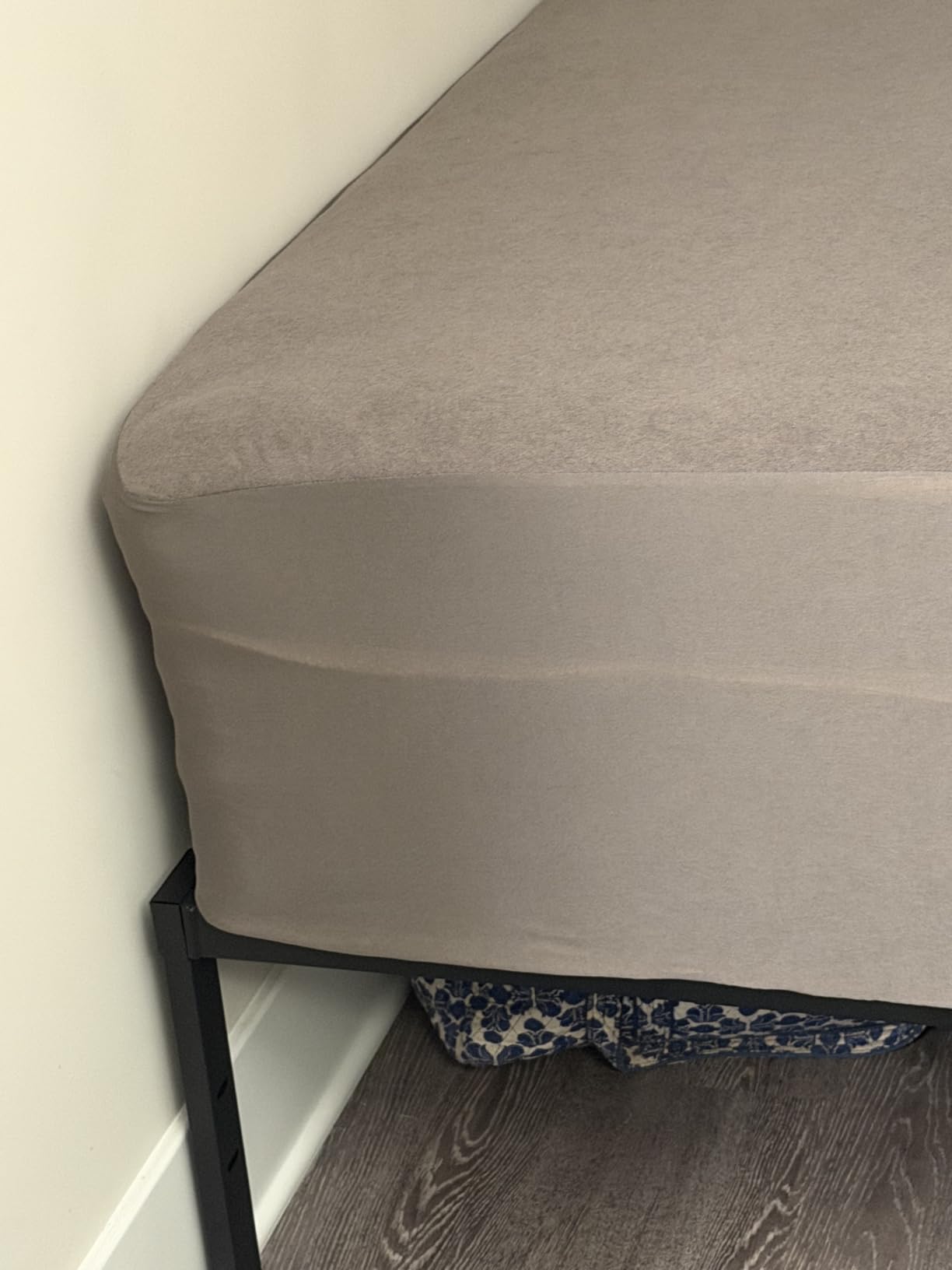 Utopia Bedding Waterproof Mattress Protector Queen Size, Premium 200 GSM Terry Mattress Cover, Soft & Breathable Bed Cover, Fitted Sheet Style with Stretchable Deep Pockets 17