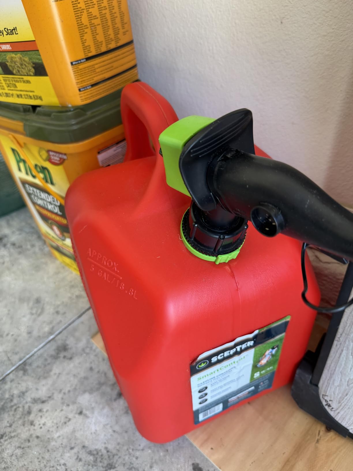 STA-BIL In-Season Protection Fuel System Treatment Full Protection Fuel System Cleaner, Injector Cleaner, Increases MPG, Prevents Corrosion, 4 Fl. Oz. customer photo 1