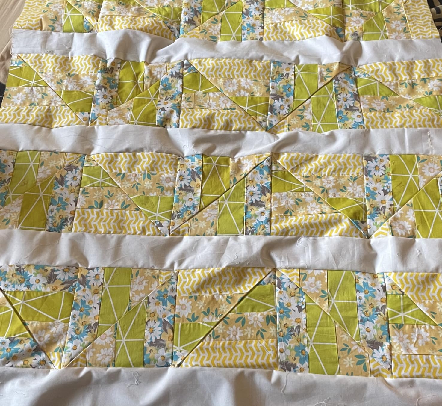 SINGER Heavy Duty 4452 High-Speed Sewing Machine with Accessory Kit | Strong Motor with Enhanced Piercing Power, 110 Stitch Applications, Full Metal Frame, 1-Step Buttonhole & LED Lights, Grey customer photo 1